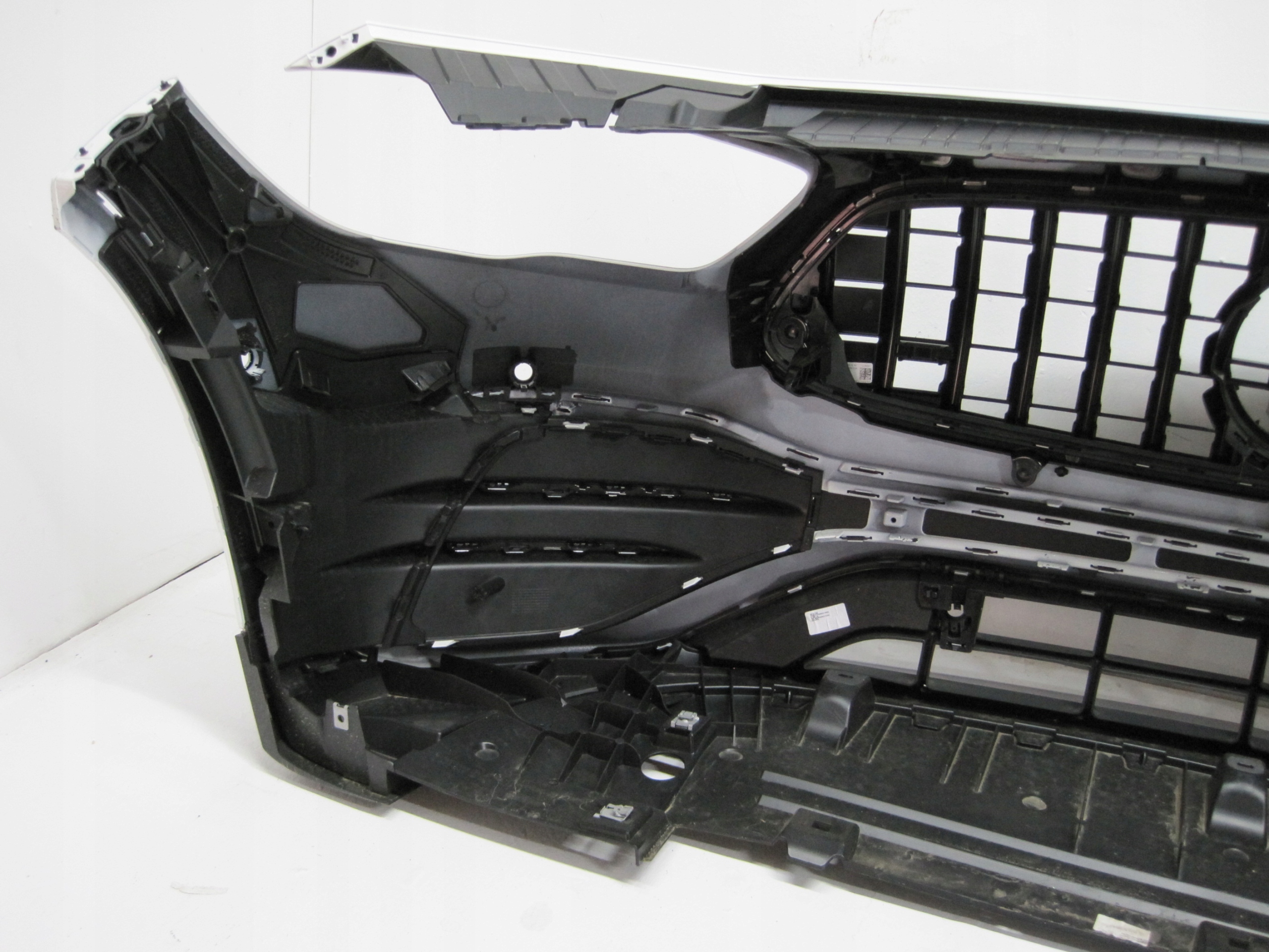 Frontstoßstange MERCEDES A247 GLA AMG 23R