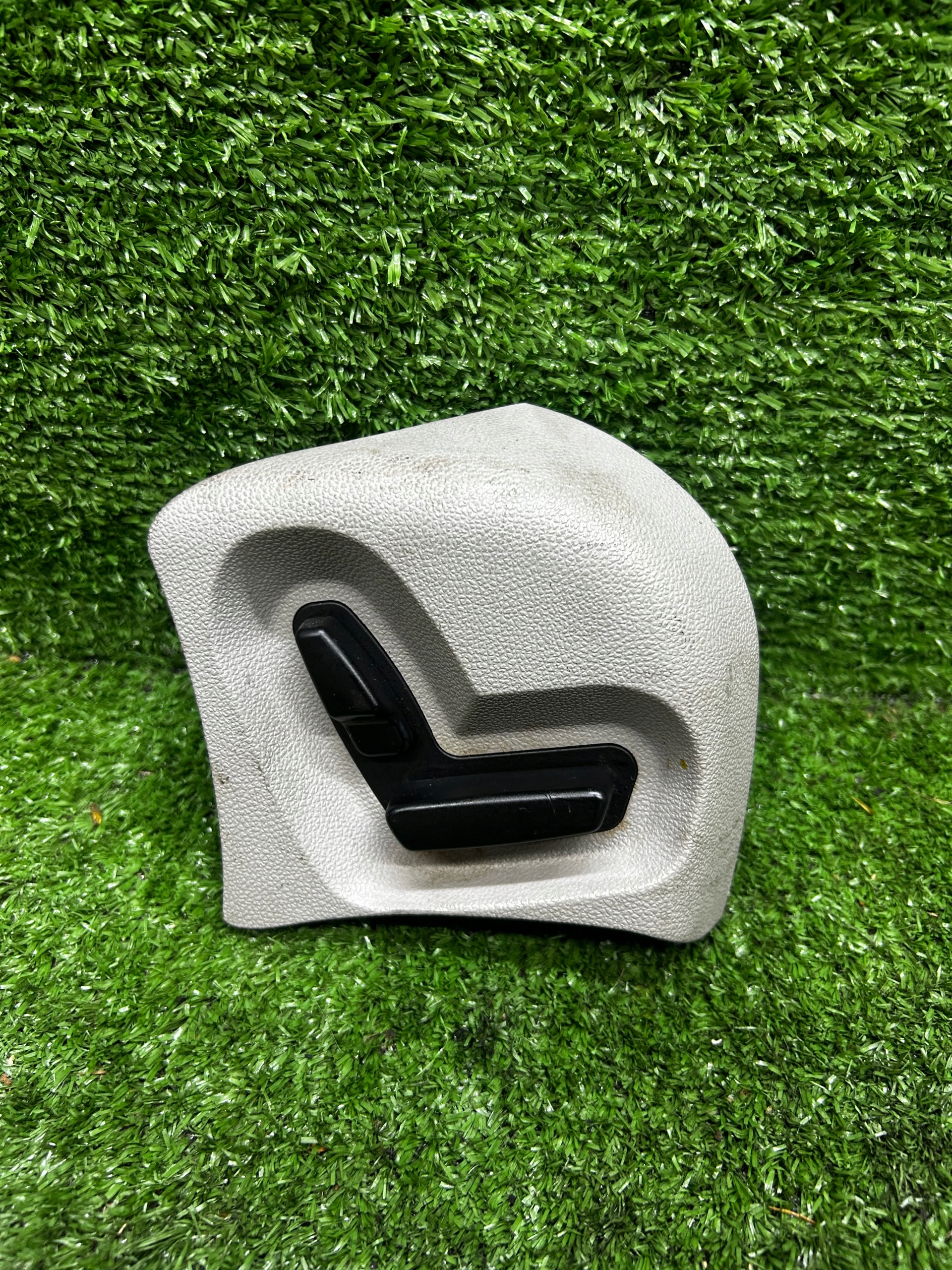 PRZEŁĄCZNIK PANEL STEROWANIA FOTELA LEWY PRZÓD MERCEDES W211 2118701110