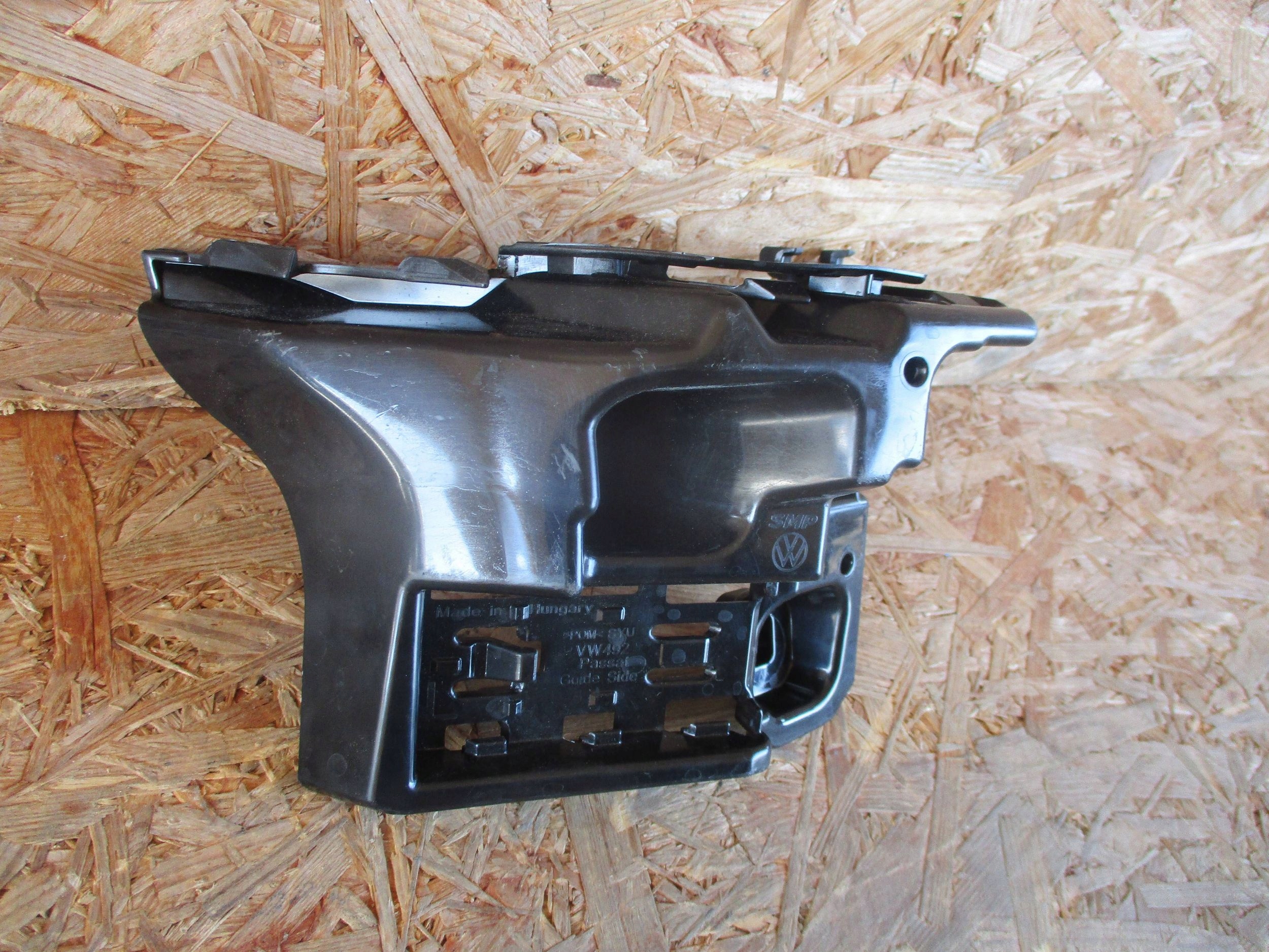 bumper bracket rear part rear left VW PASSAT B9