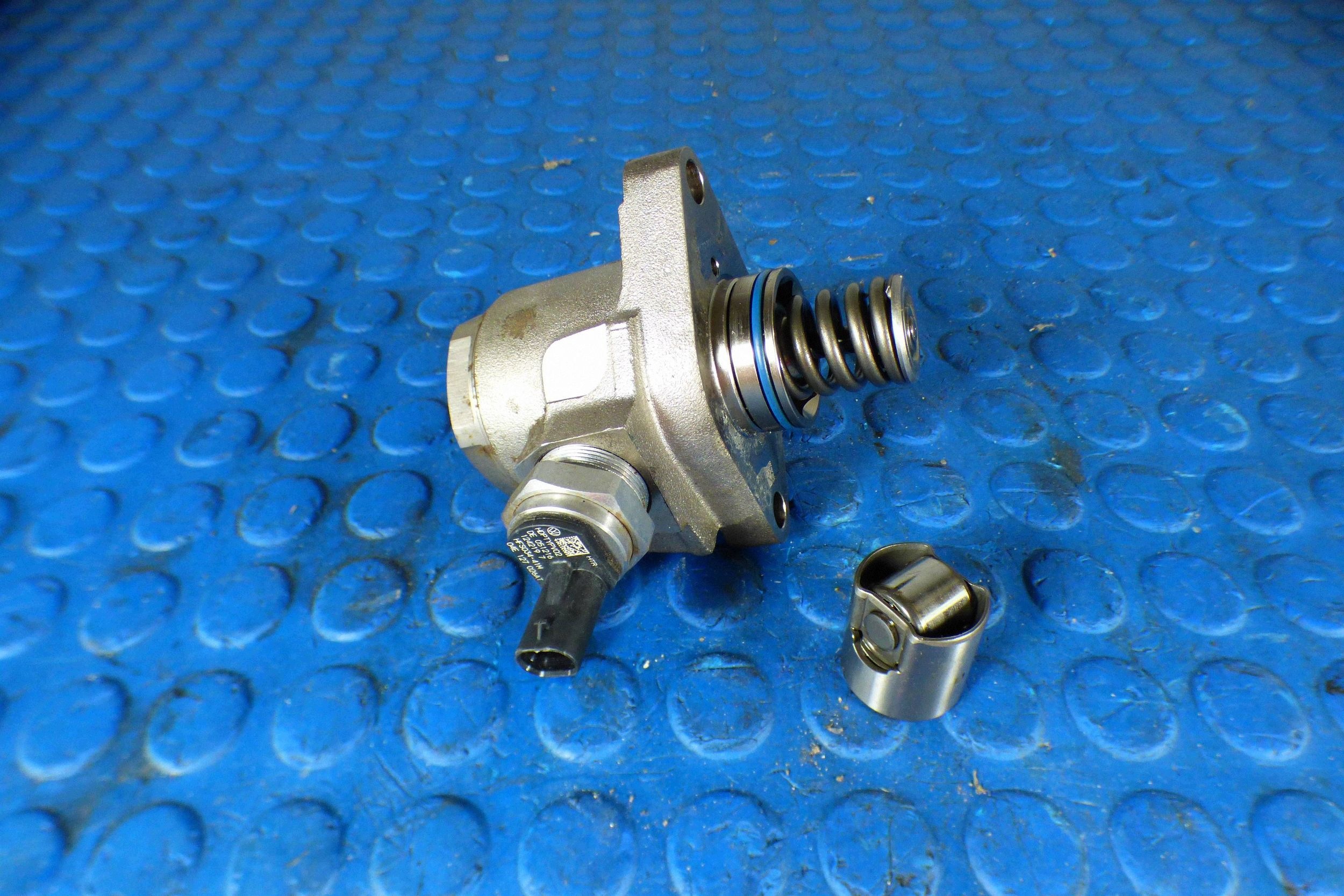Skoda Fabia III 1.2 TSI feed pump 04E127026AT st.BDB
