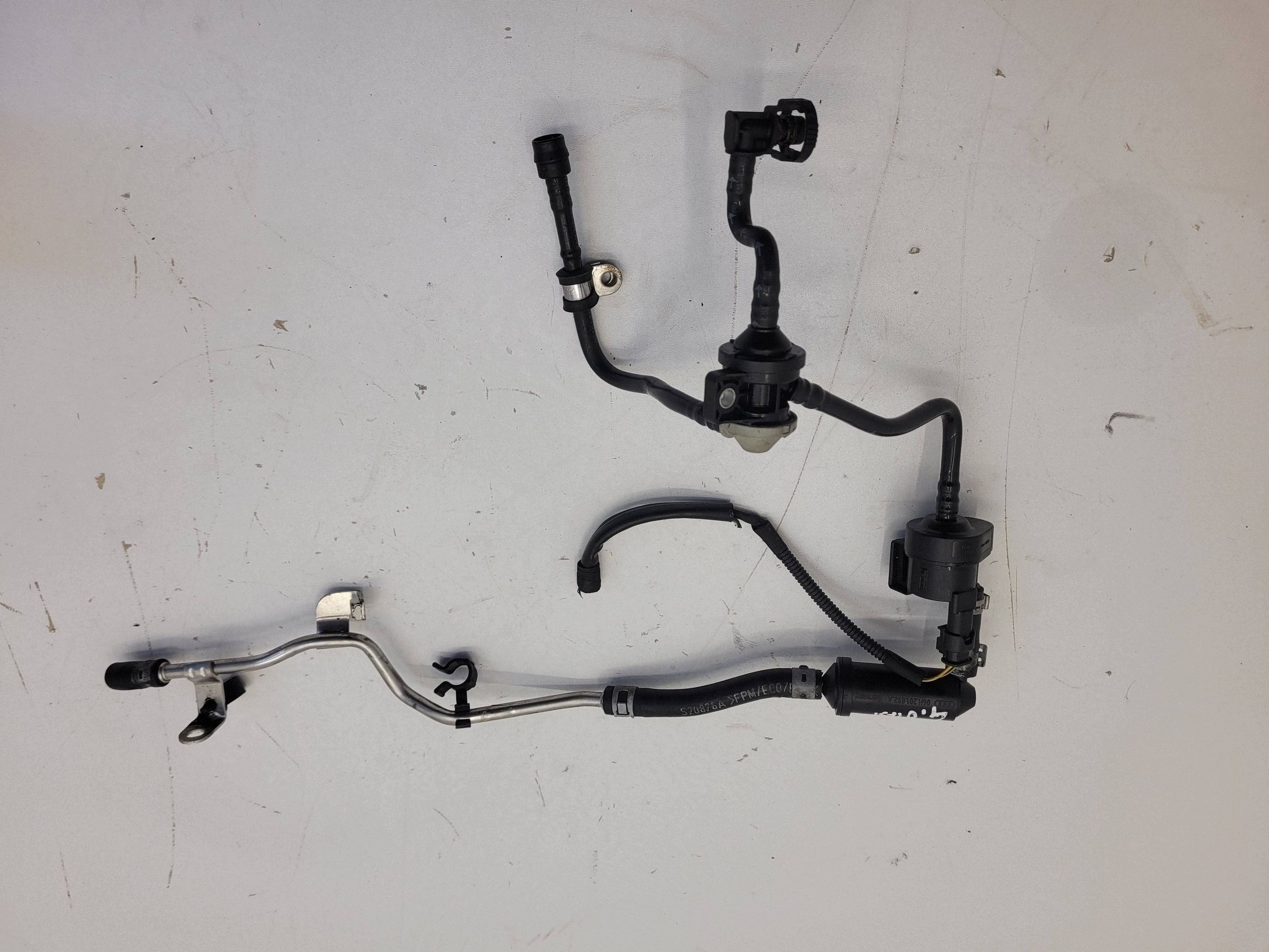 AUDI A4 B8 A5 2.0 TFSI prijenos crijevo ventil vakum 06H201892A