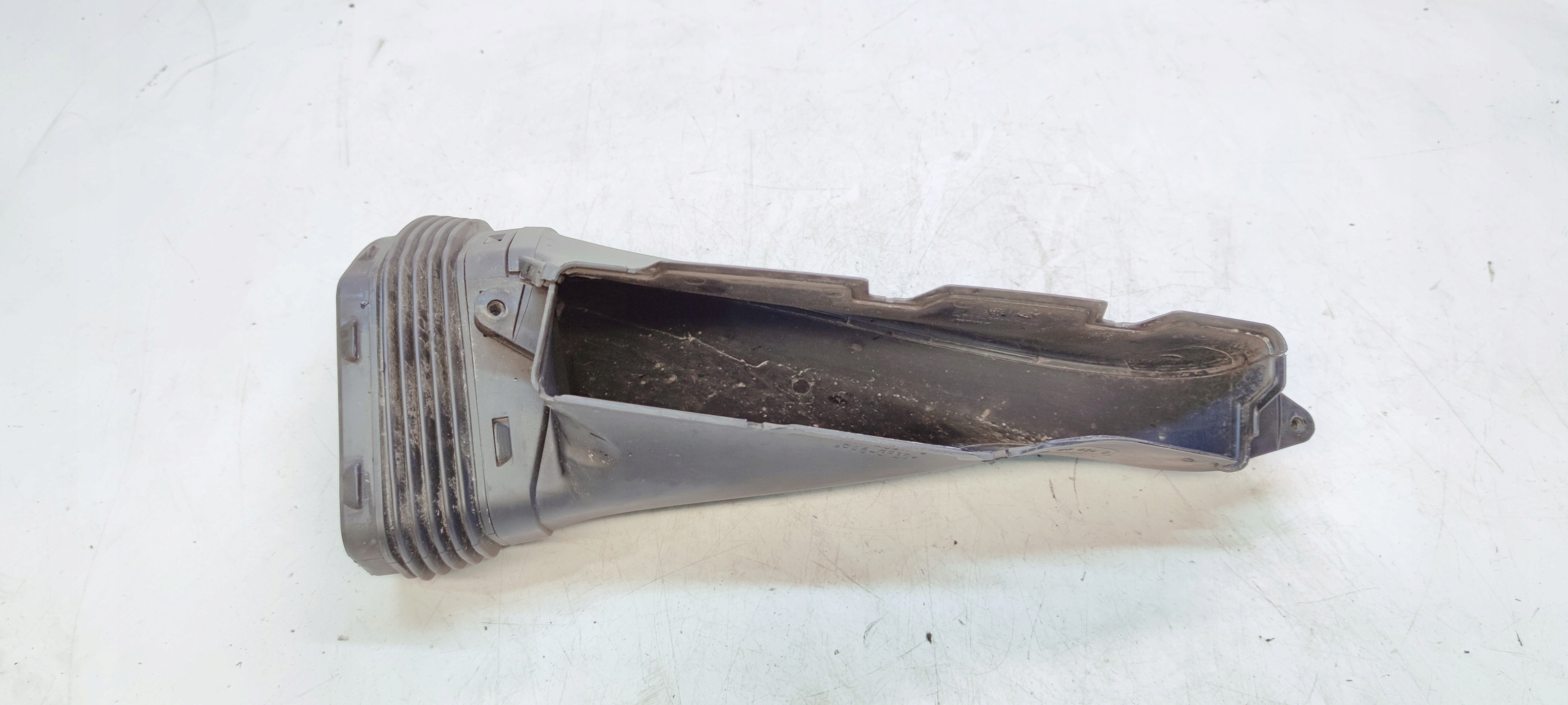 intake air hose AUDI A6 C7 A7 3.0 TDI 4G0129624D