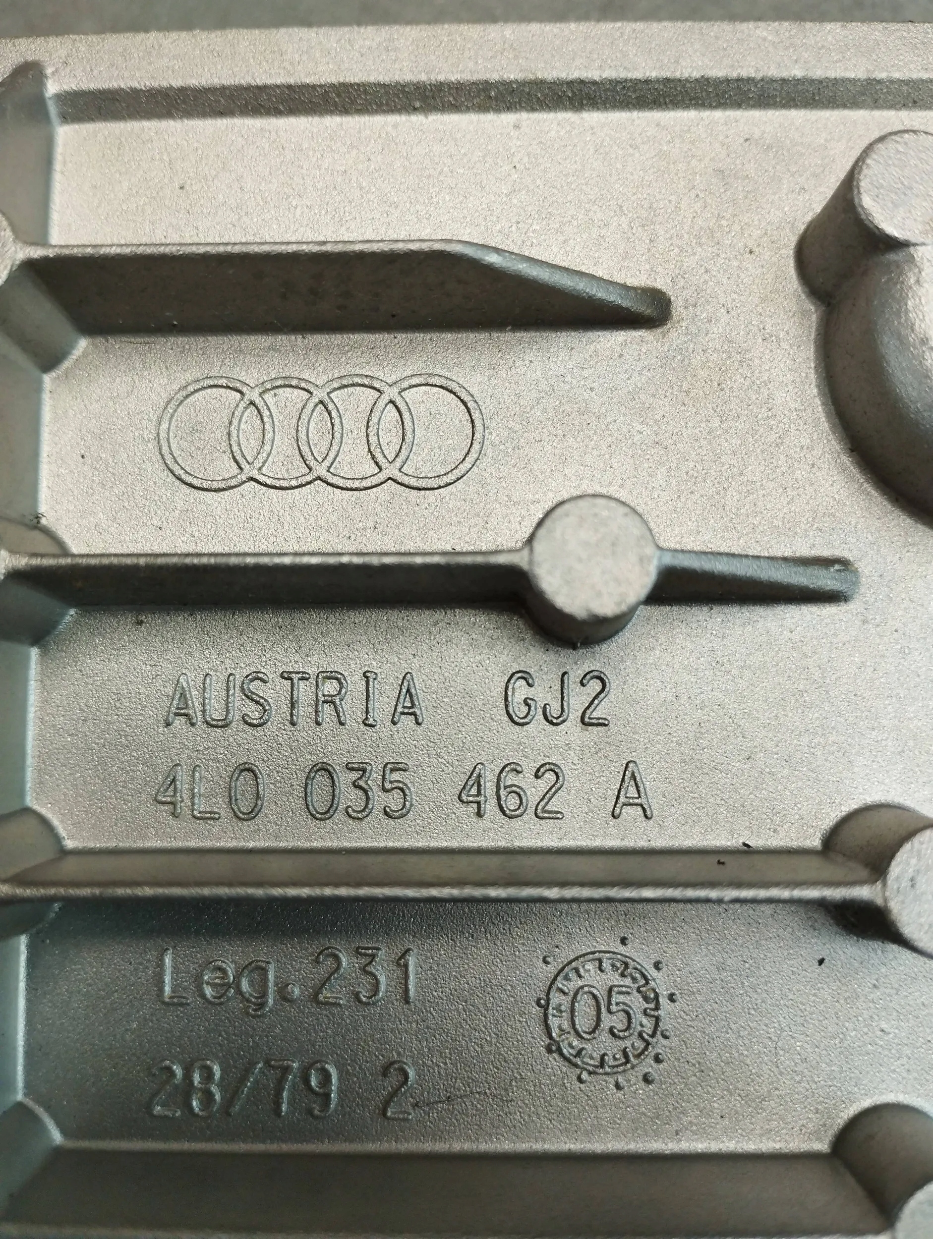 Audi Q7 4L Support Support plaque 4L0035462A