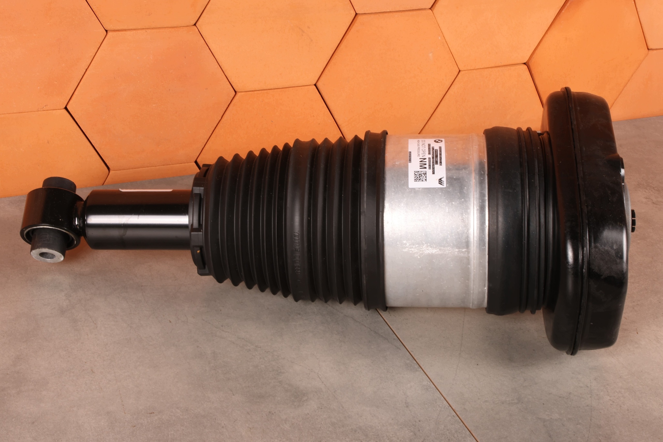 BMW i4 G26 eDrive35 eDrive40 shock absorber pneumatic right rear 5A5BE16