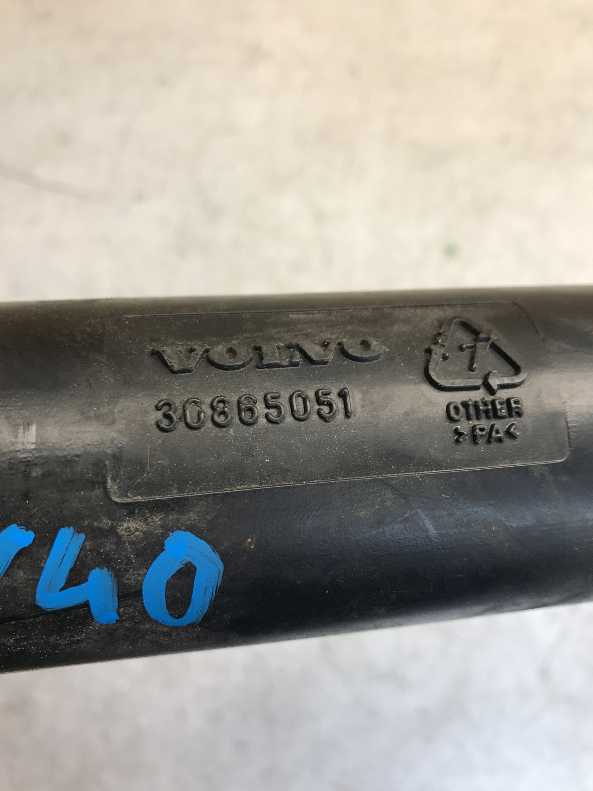 cijev prijenos interkulera VOLVO V40 30865051