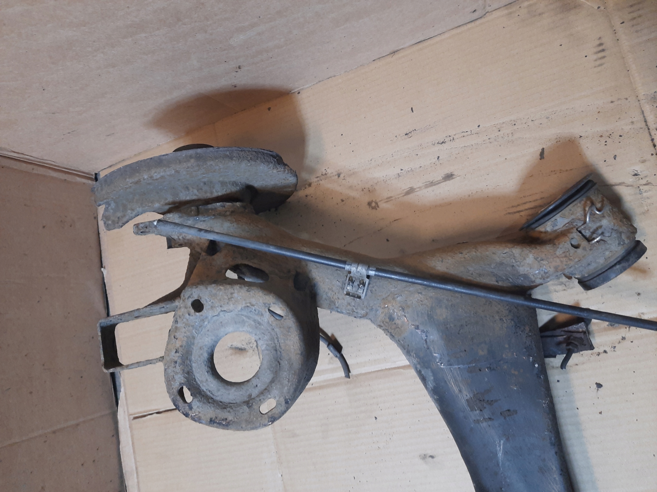 sider axis springing rear part seat ibiza III 6L 2002r