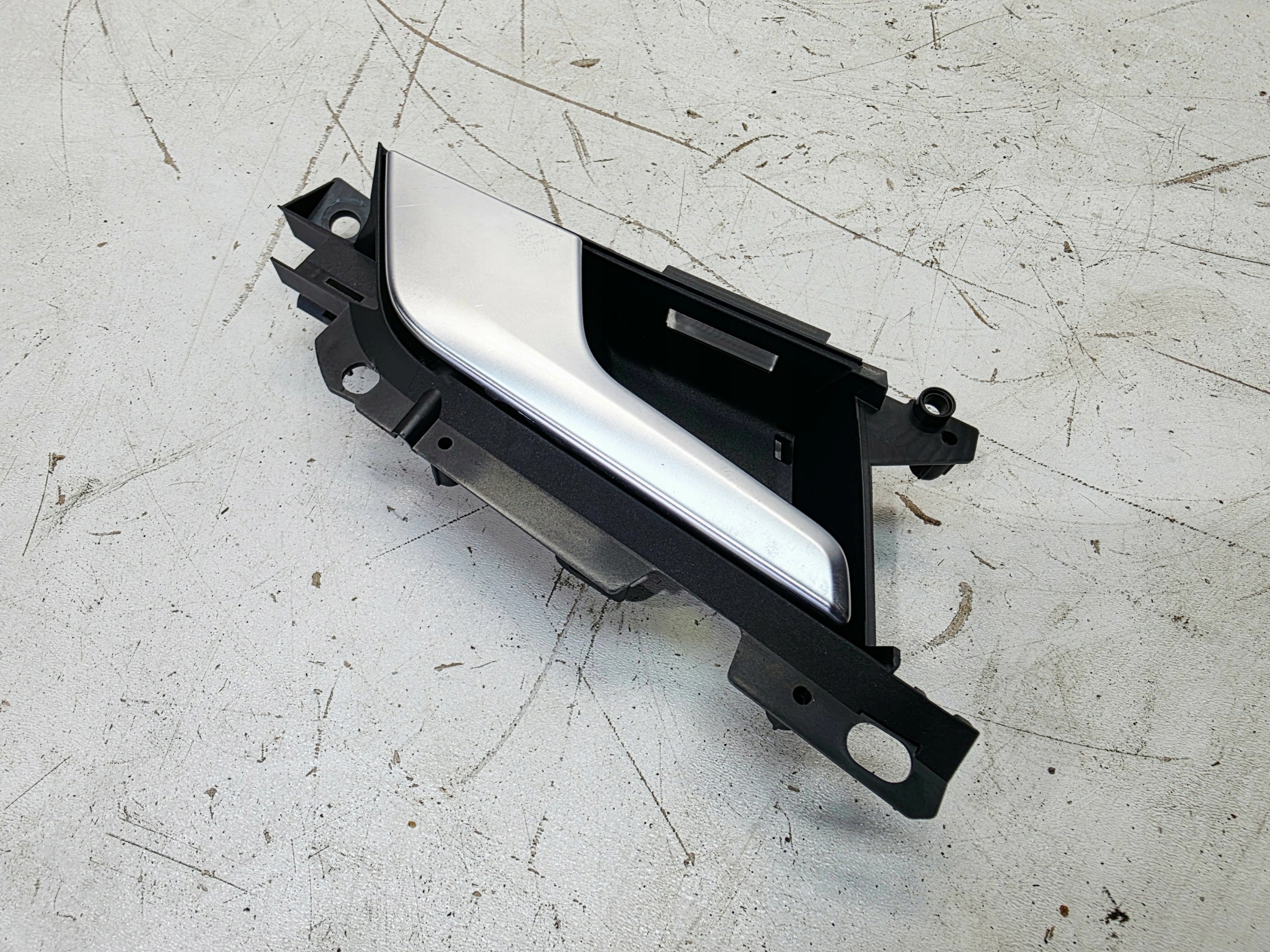 maniglia porta portiera AMBIENTE LED sinistra anteriore AUDI A4 B9 8W0837019A