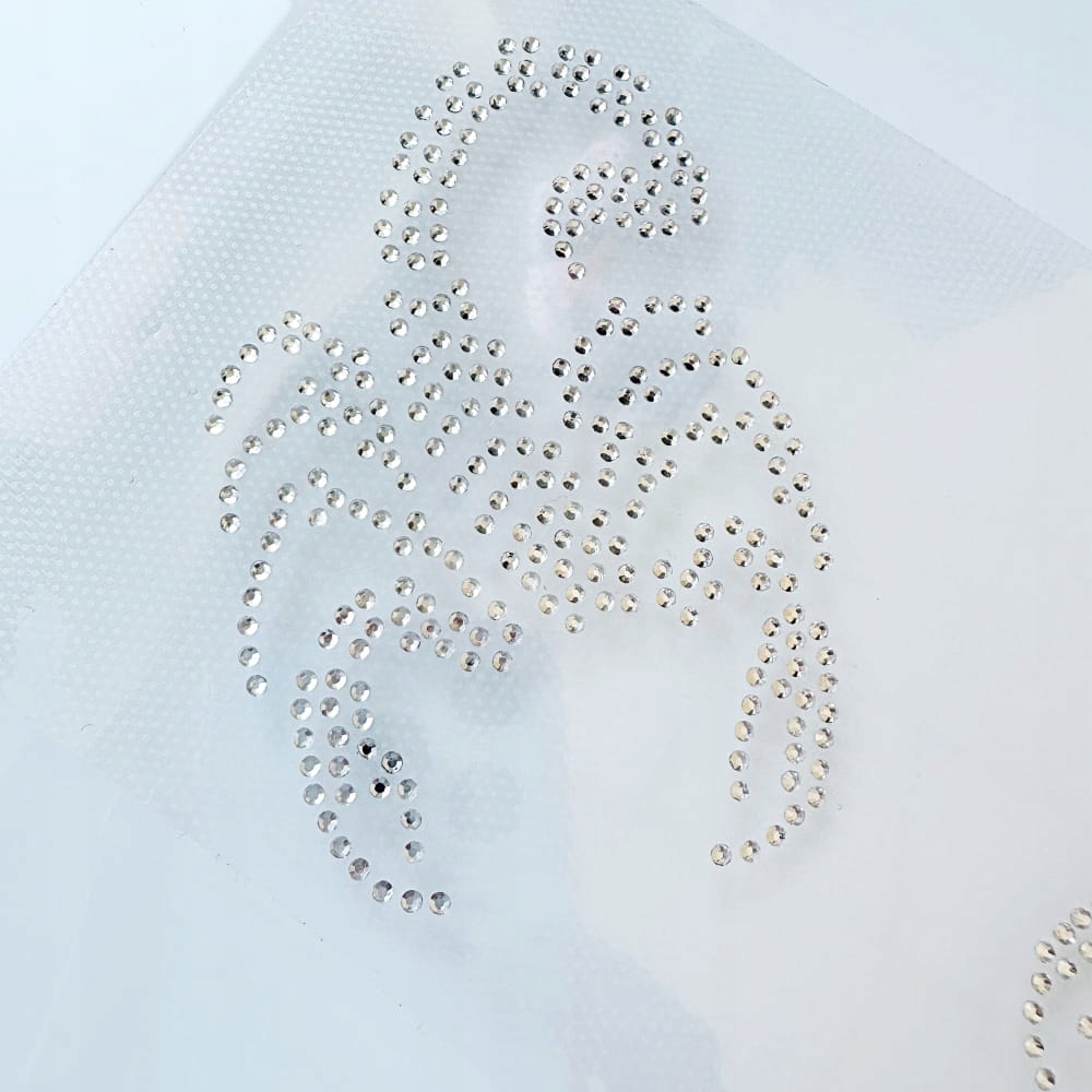 Naprasowanka na odzież z cyrkoniami - Skorpiony 17 x 8,6 cm Liczba sztuk w ofercie 1 szt.