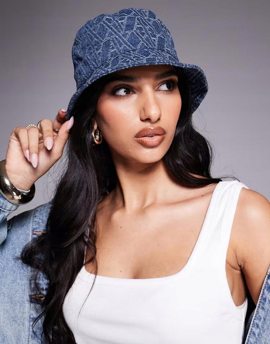 Armani Exchange Modrý Bucket Vzor 4LY B17__XS/S