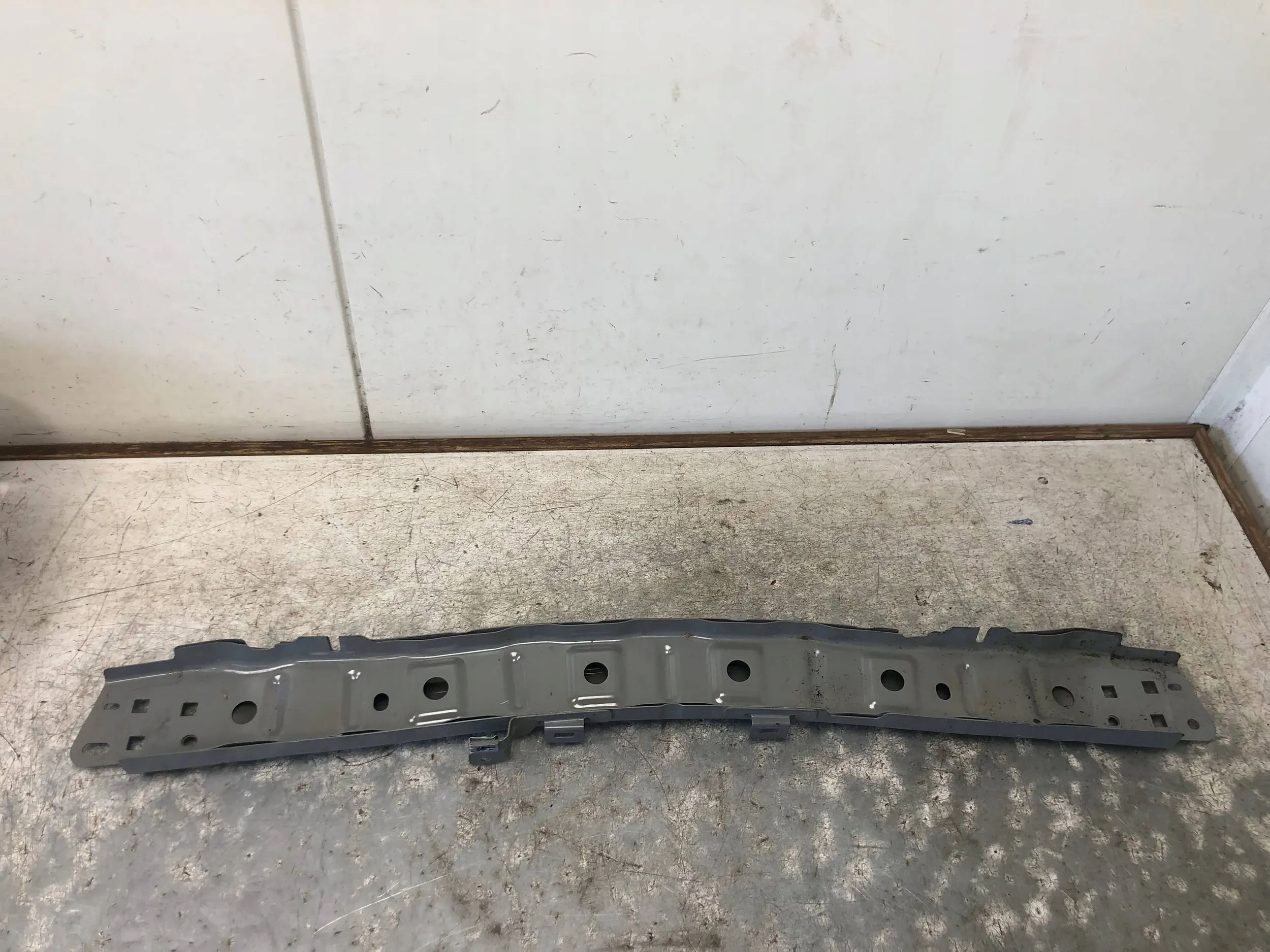 sider upper of a bumper front wall support SMART 453
