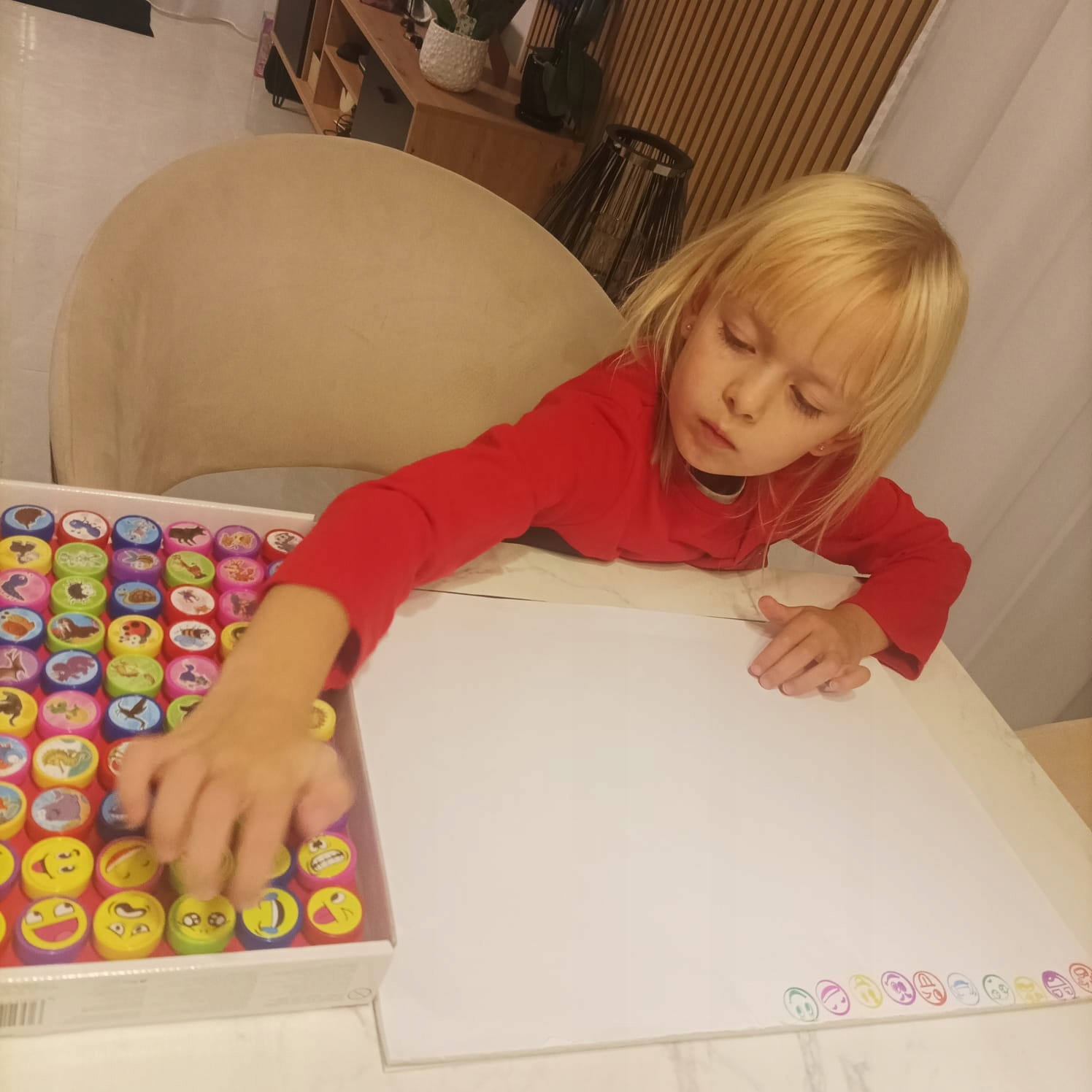 Pieczątki dla Dzieci Stempelki Stemple Zwierzaki Buźki Kolorowe Zestaw x 60 Wysokość produktu 4 cm