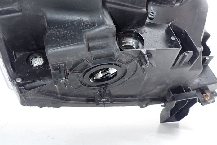 SUZUKI VITARA II 05- reflektor left light left