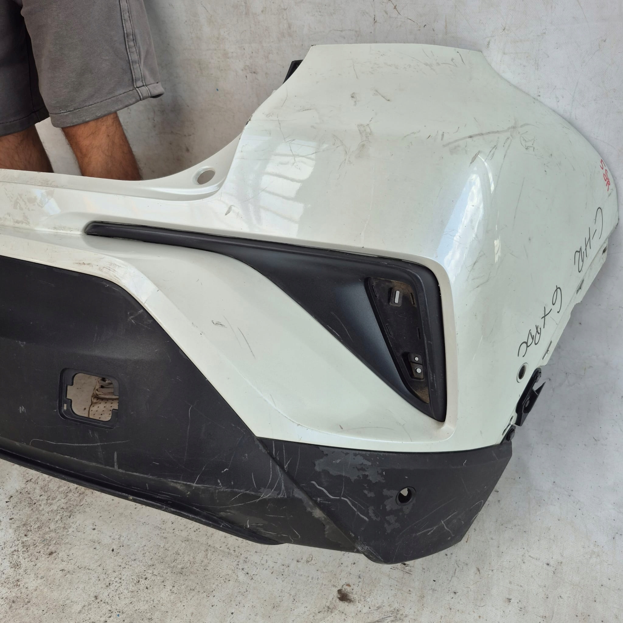 TOYOTA C-HR e 1 16-19 Paraurti posteriore posteriore 6XPDC