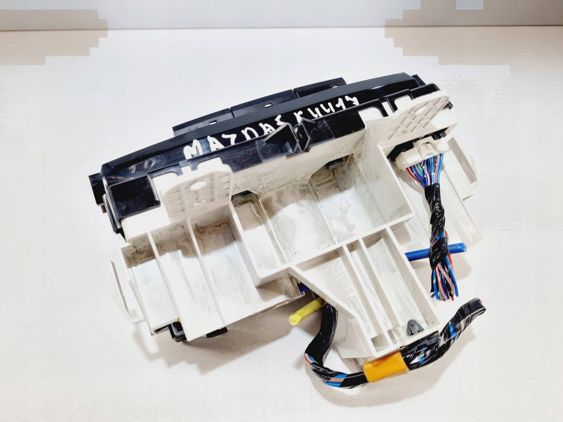 control panel of the air conditioning Mazda 5 CR 2006 CC33-61-190A