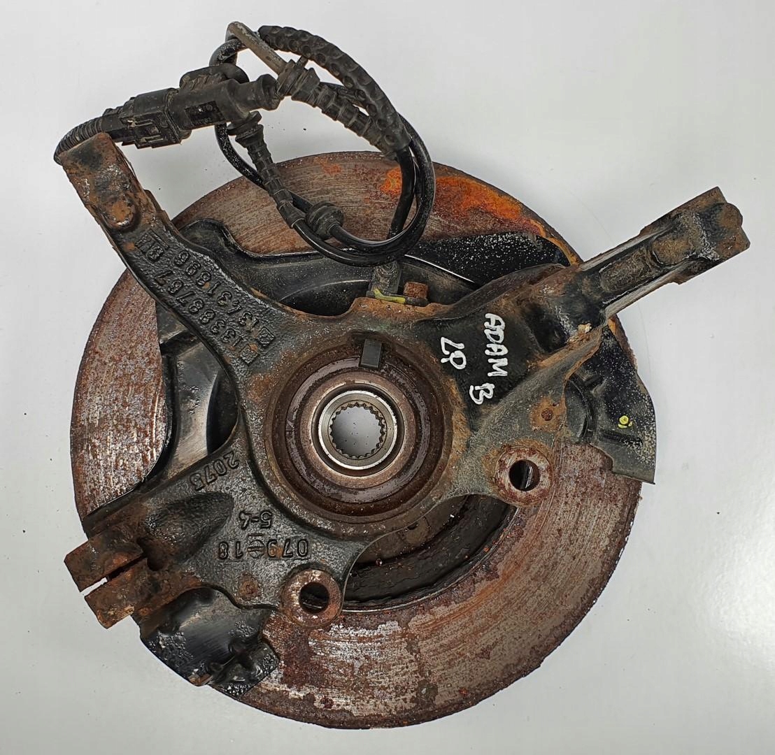 поворотный кулак левый перед opel ADAM 1.2 13388767