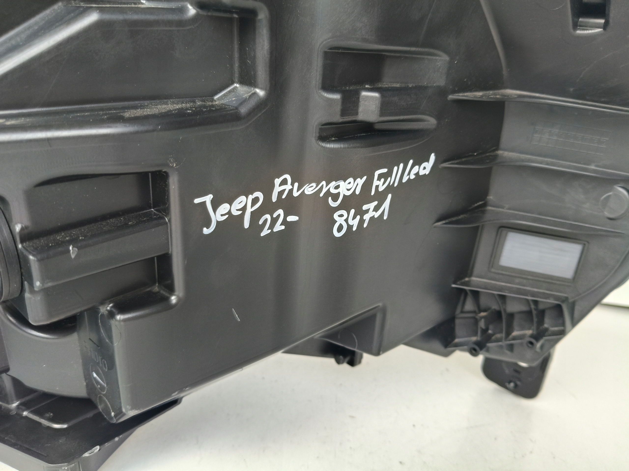 light left REFLEKTOR JEEP AVENGER 23- FULL LED