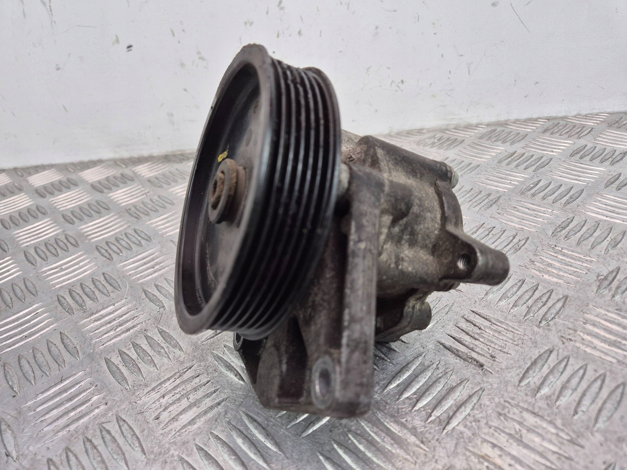Mercedes S500 W221 servo pump 0064664401
