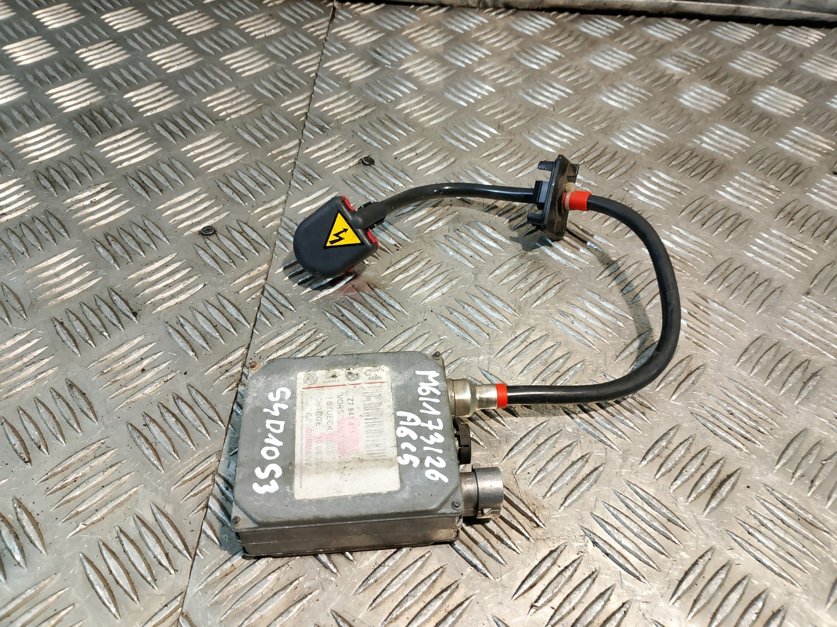 centralina XENON AUDI A6 C5 HELLA 5DV007760-71 4B0941471