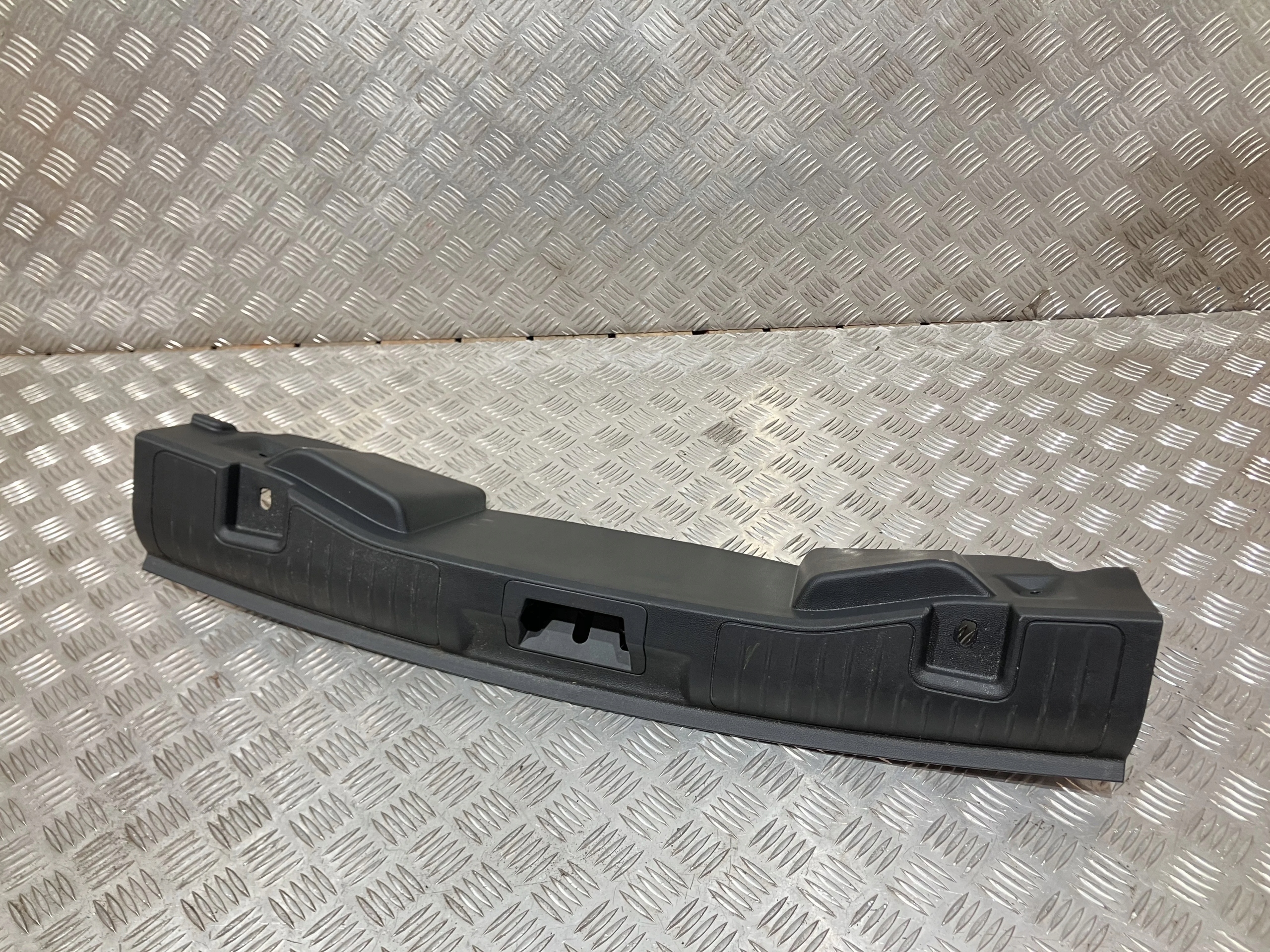 OSŁONA NAKŁADKA PASA TYŁ FORD KUGA III MK3 20-