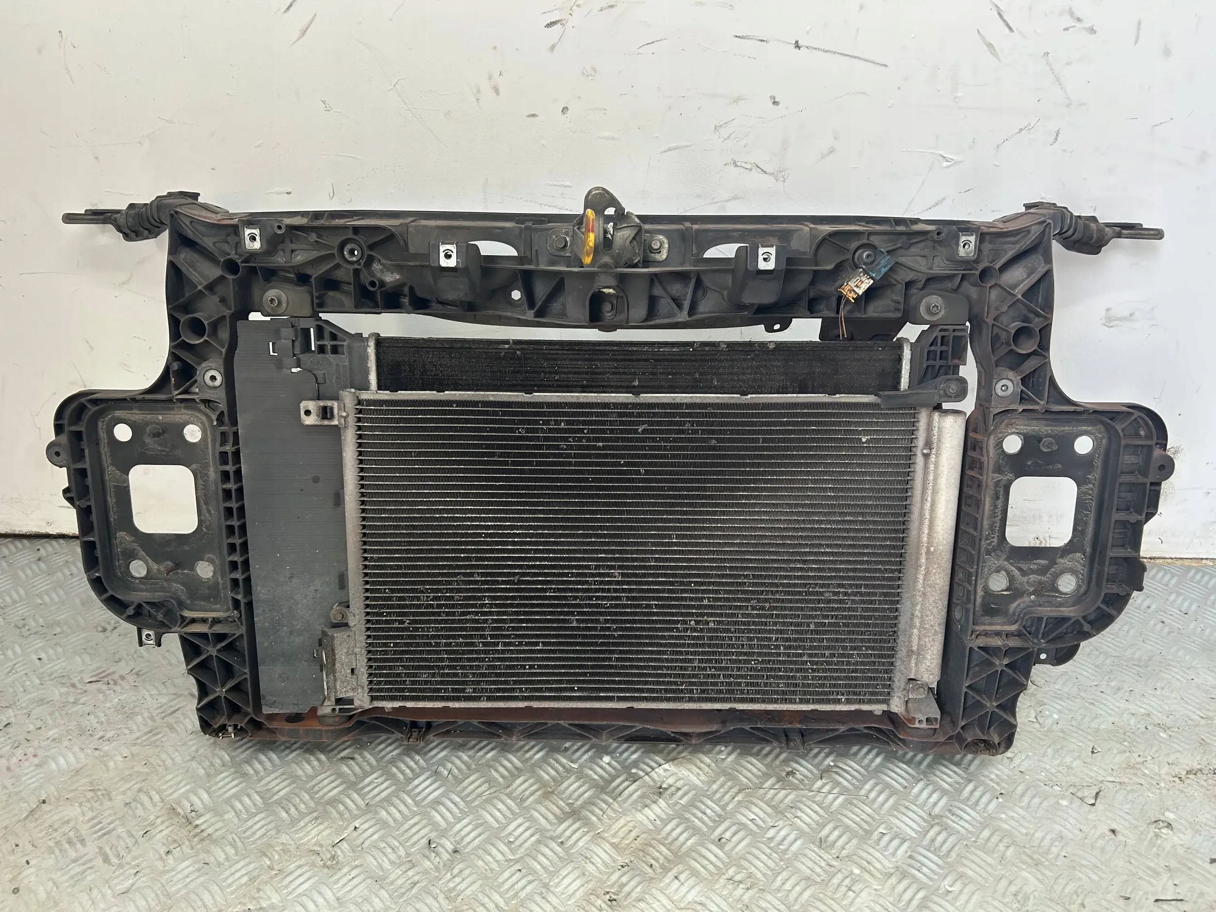 PAS PRZEDNI CHŁODNICE WENTYLATOR KOMPLET ALFA ROMEO MITO 1.4 Producent części Alfa Romeo OE