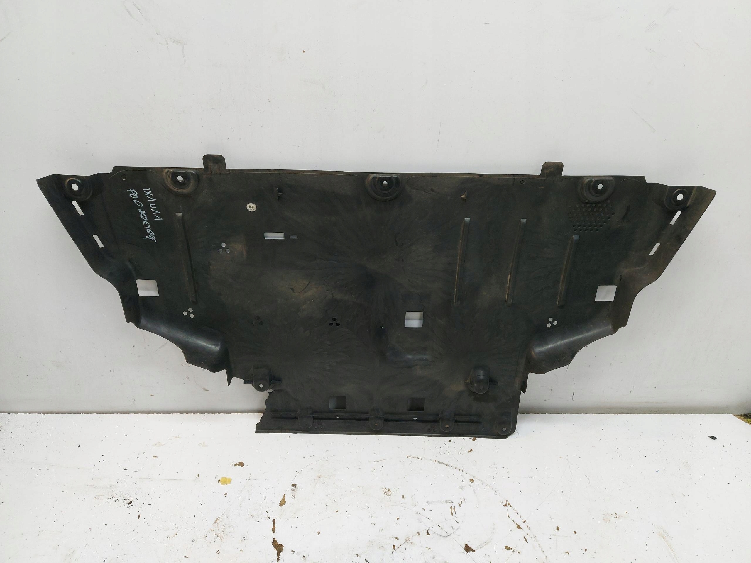 BMW iX1 X1 U11 cover chassis kolyski 9450504