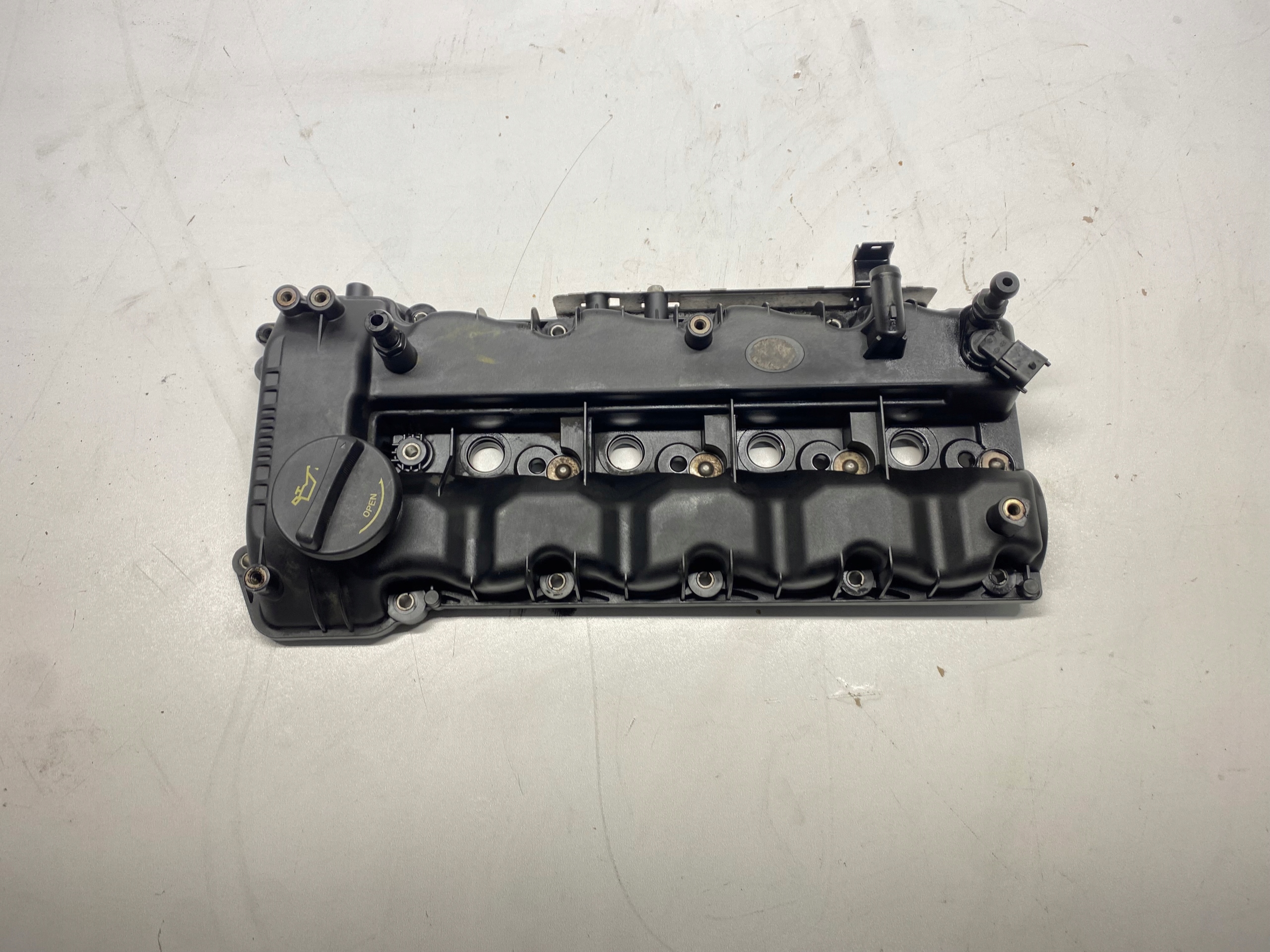 Abdeckung der Ventile HYUNDAI TUCSON II 1.7 CRDI D4FD EURO 6 15-19