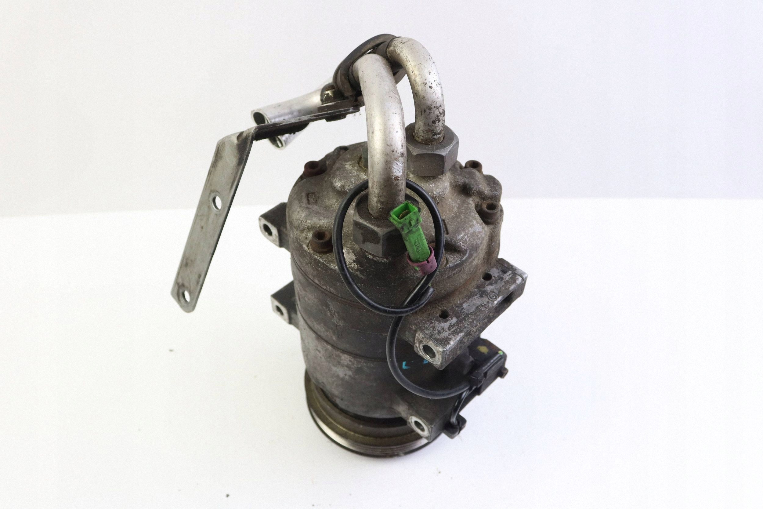 VW PASSAT B5 AUDI A4 B5 compressor compressor; of the air conditioning 8D0260805D