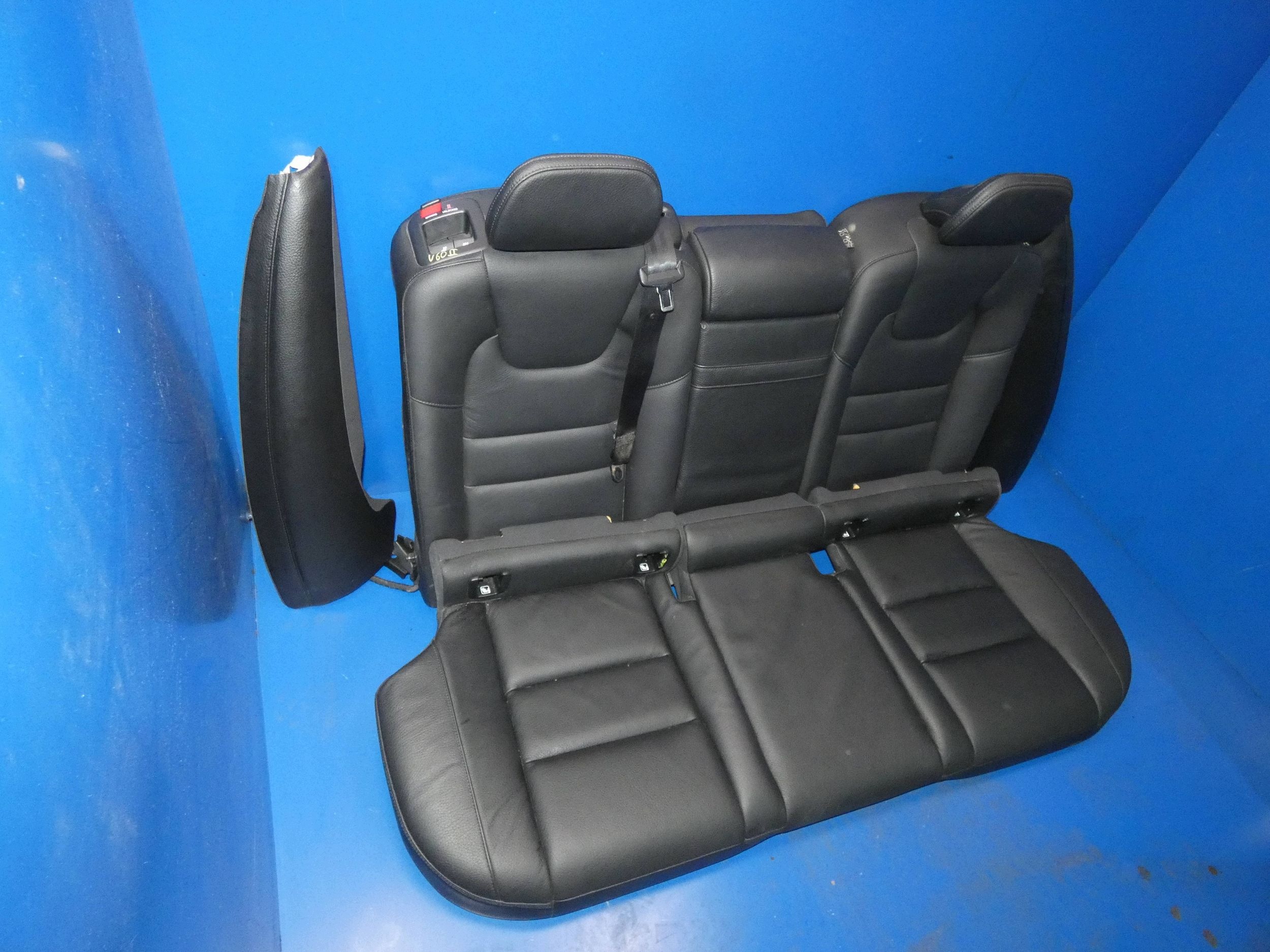 VOLVO V60 II 18- KOMBI KANAPA far hátso
