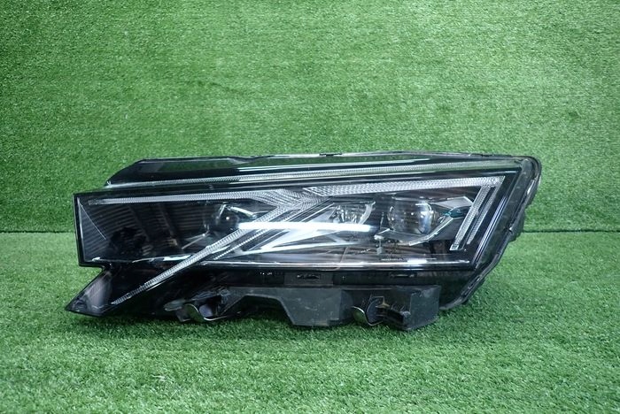 SKODA OCTAVIA IV CRYSTAL LED LIFT 23- reflektor left light left 5E4941035