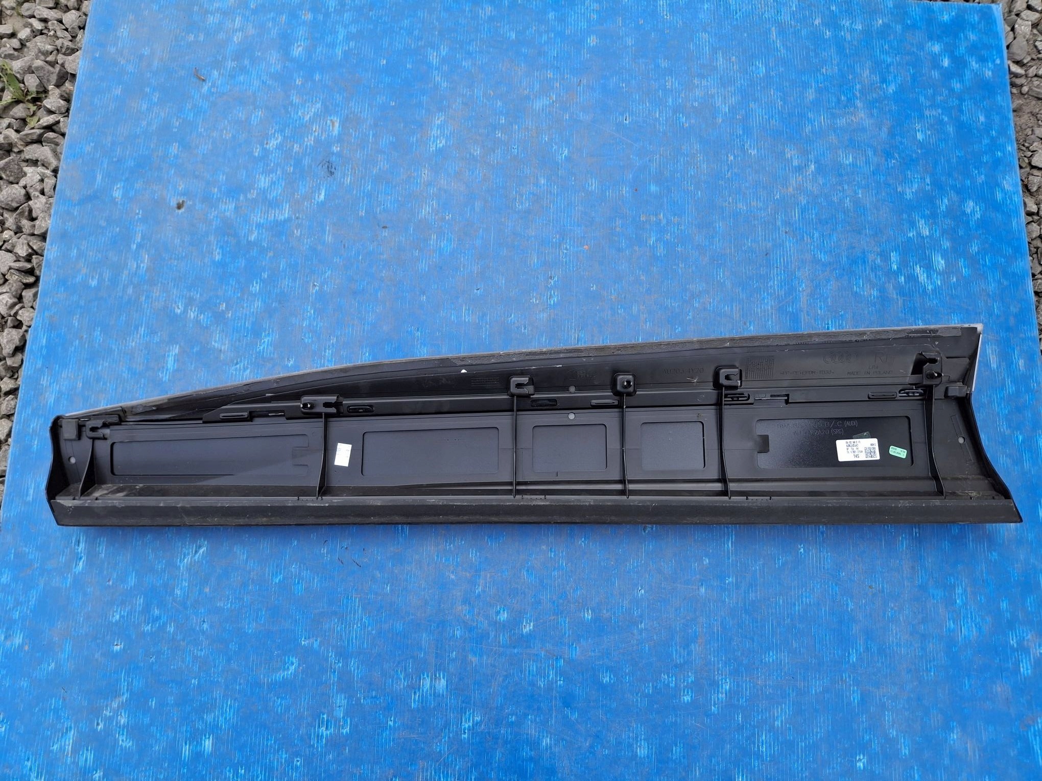 moulding for door right front AUDI Q4 E-TRON 2021R->