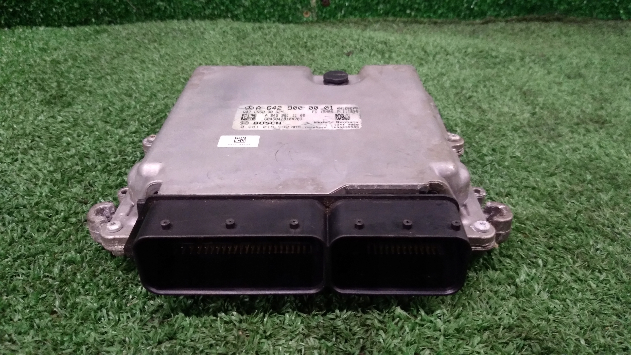 computer of the engine control unit MERCEDES-BENZ SPRINTER A6429000001 0281018932