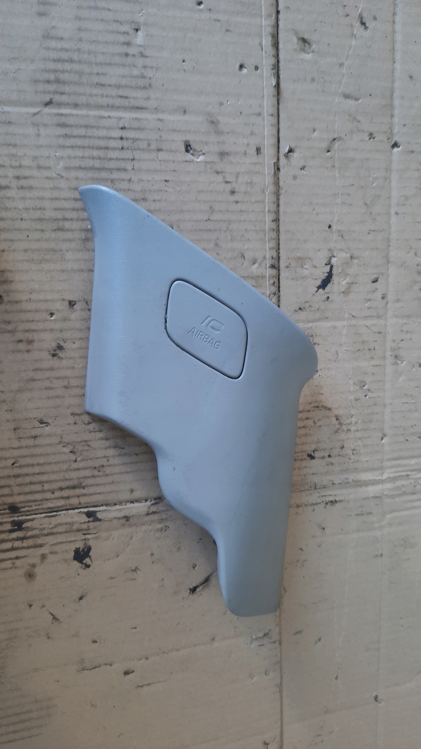 ЗАХИСТ СТОЙКИ ЗАД. ПРАВА VOLVO V601r 39802086