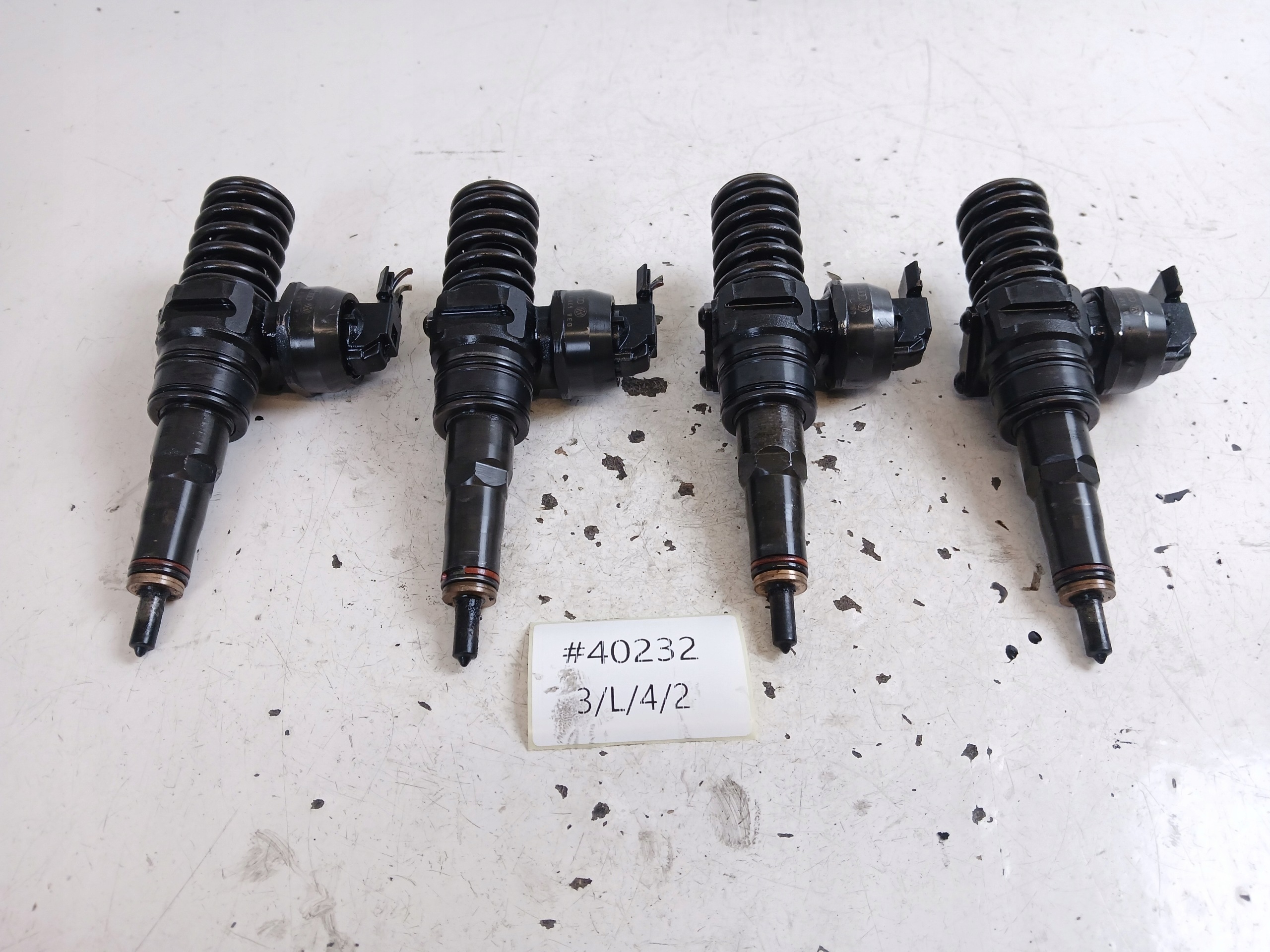 VW PASSAT B5 LIFT OCTAVIA e SHARAN e 1.9 TDI iniettore 038130073BA