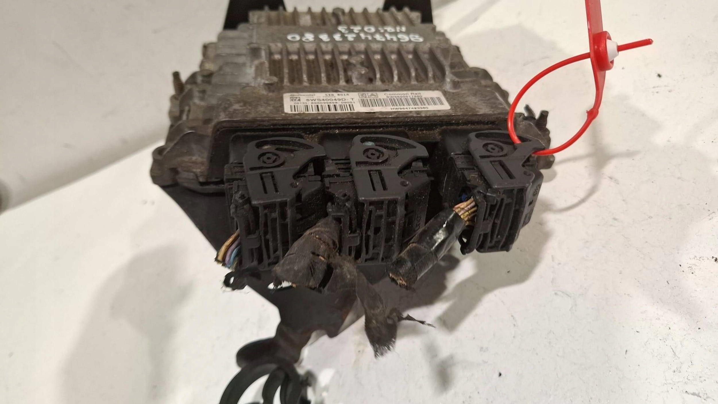 control unit of the engine computer 5WS40049DT Citroen Peugeot 2.0 HDI