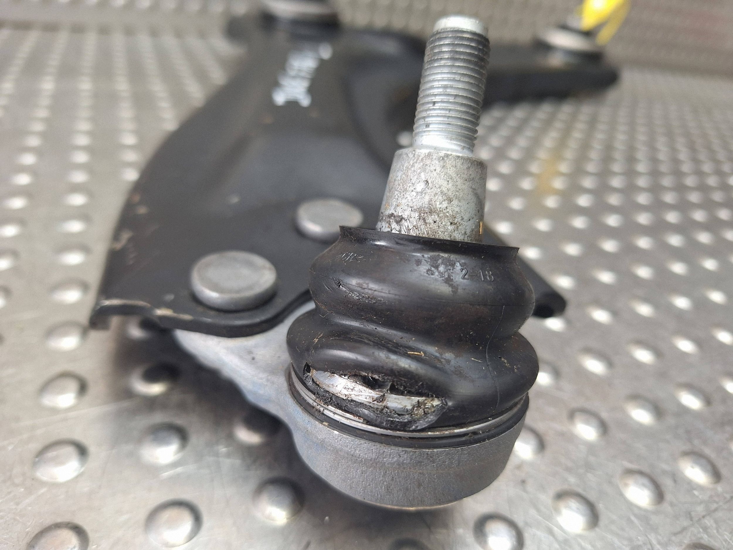 arm left front NISSAN JUKE II F16 19-25