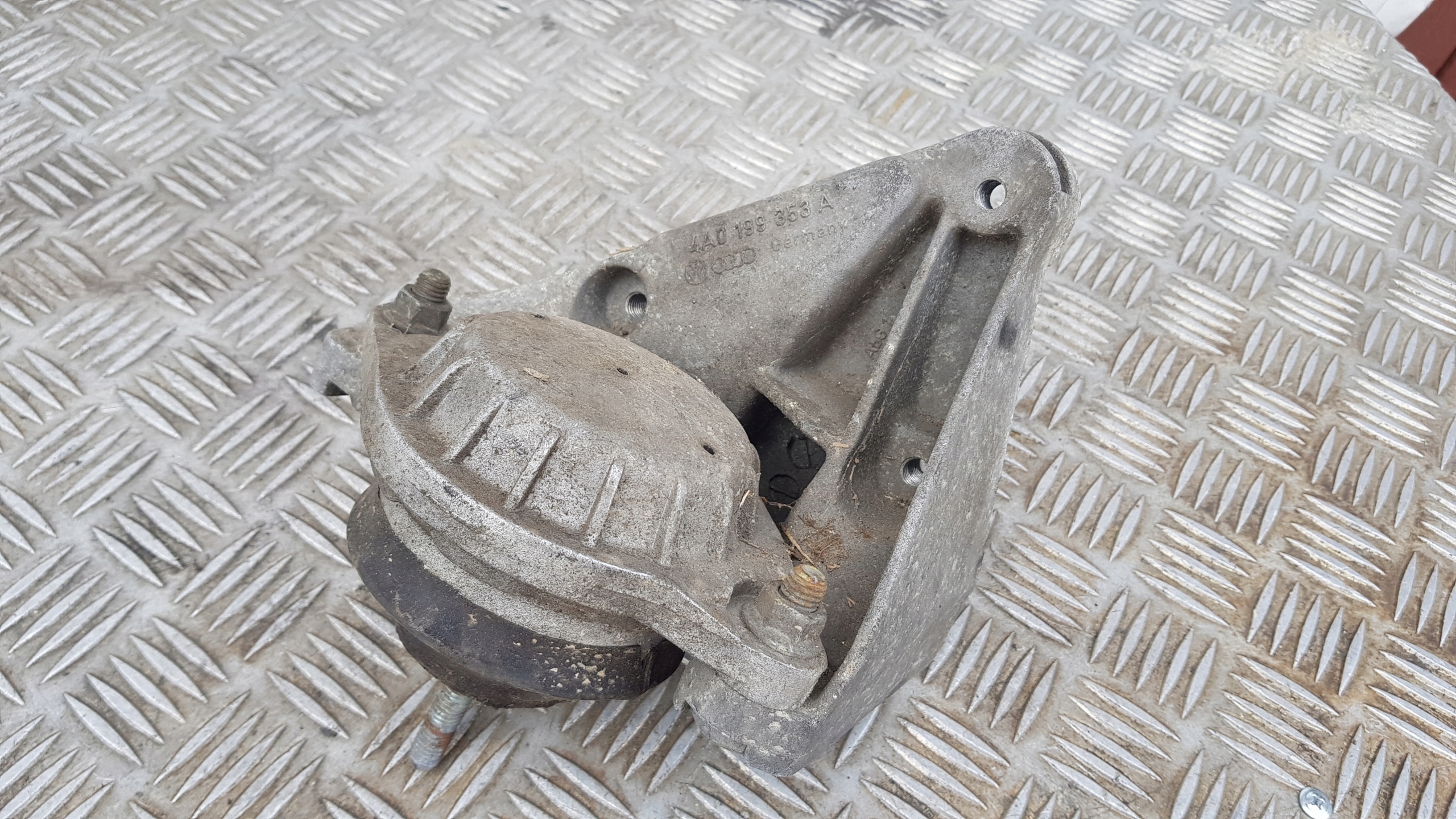 AUDI A6 C4 engine mount airbag 4a0199353a