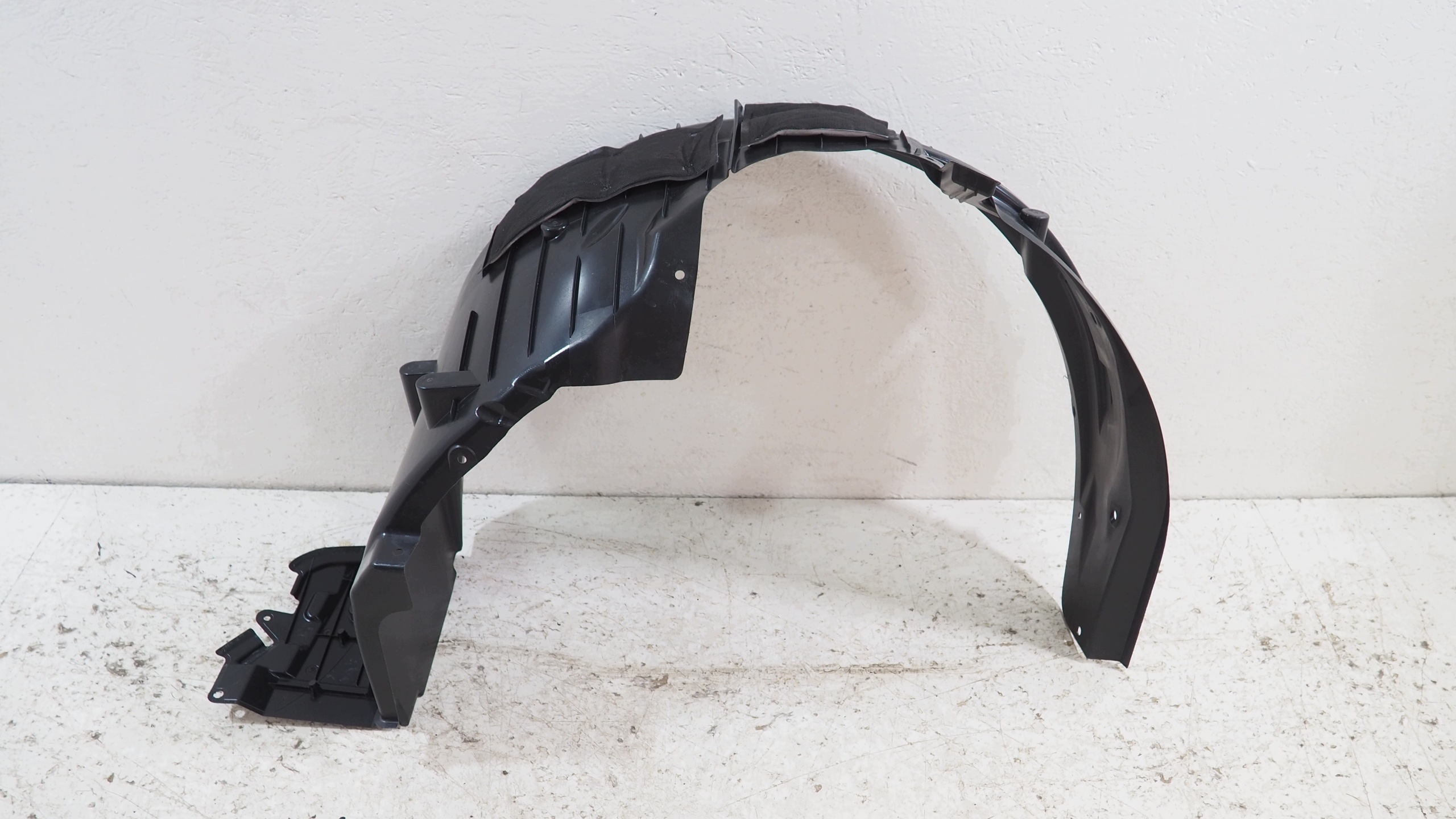 Suzuki Swift MK9 mudguard right front 72321-70T0
