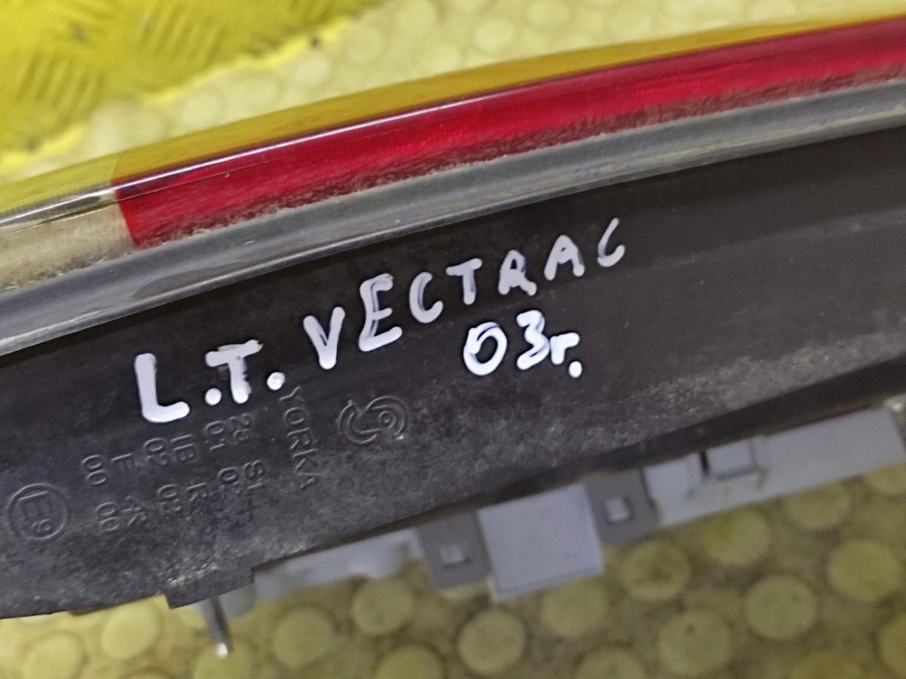 OPEL VECTRA C light left rear part
