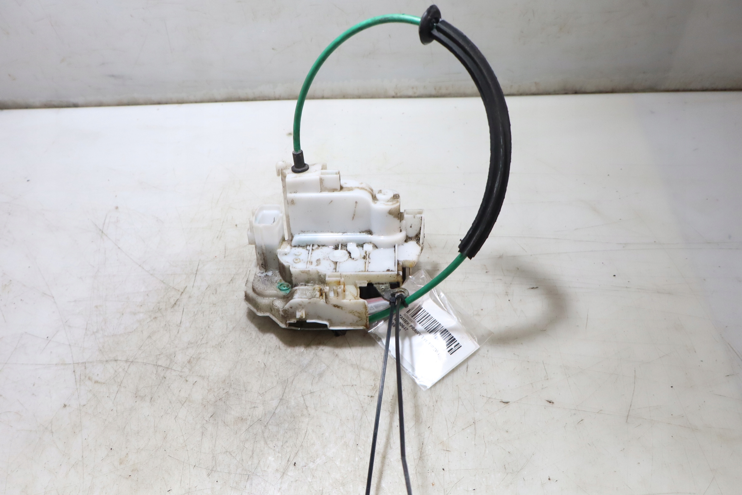 ЗАМОК ПРАВИЙ ЗАД. ДВЕРІ ALFA ROMEO 159