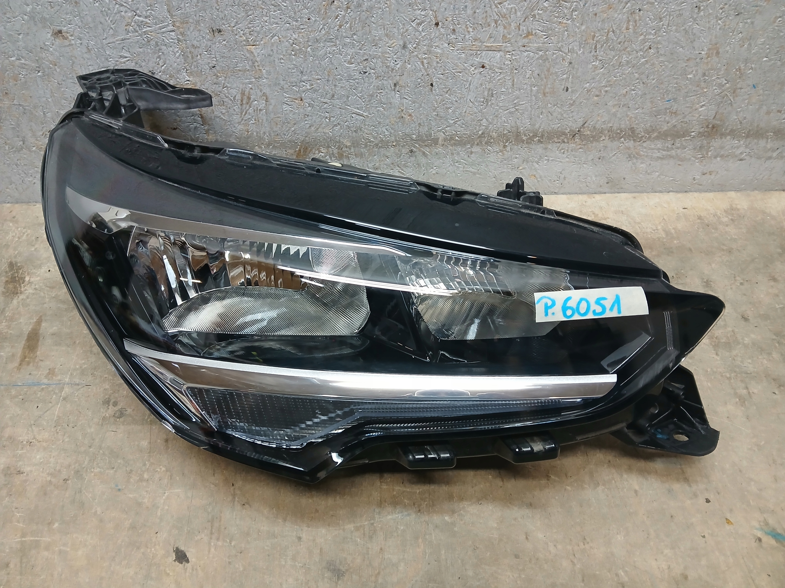light front right OPEL CORSA F 9829465380
