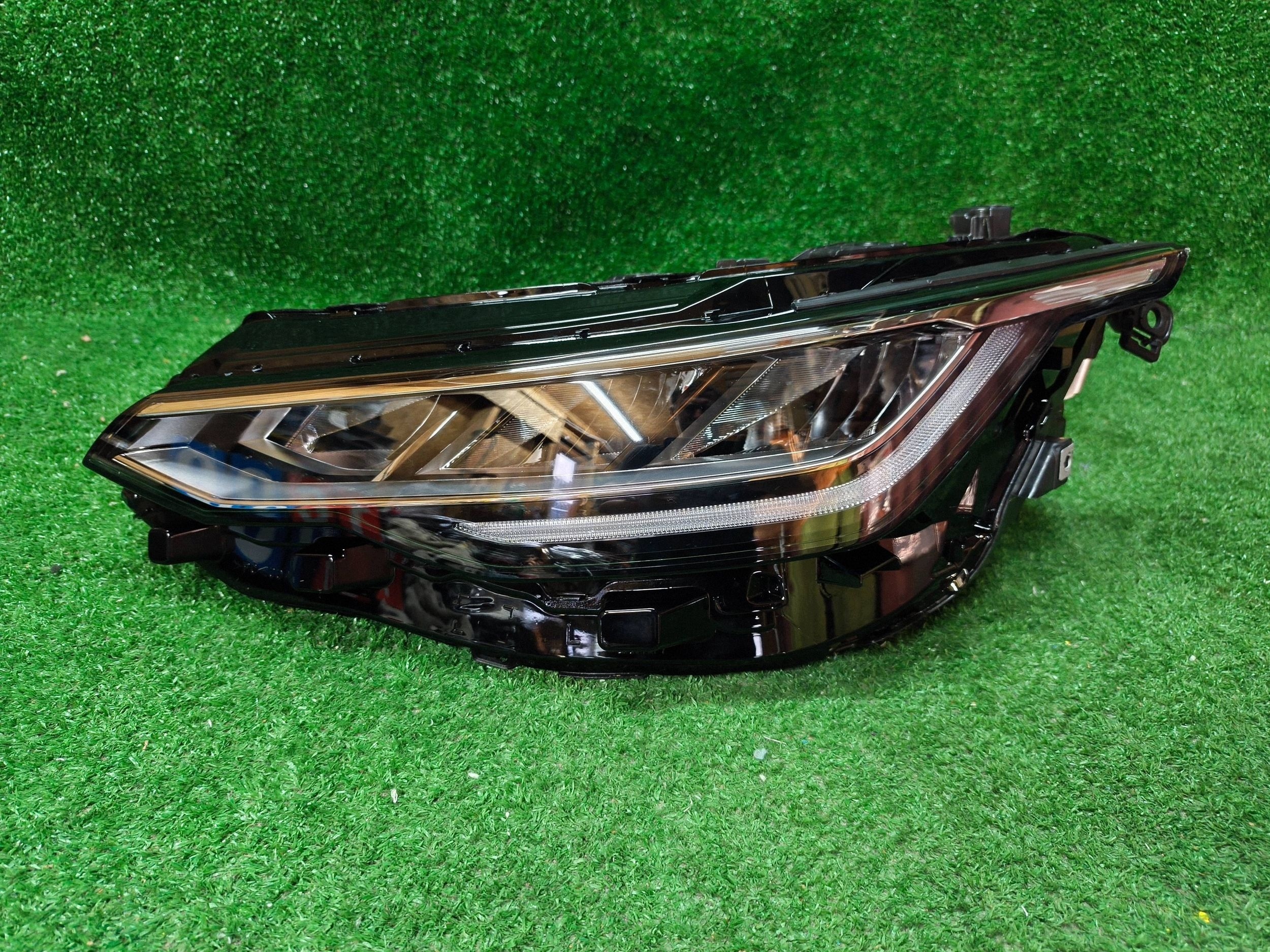 REFLEKTOR left front VW GOLF VIII 24- LIFT FULL LED NR.1600