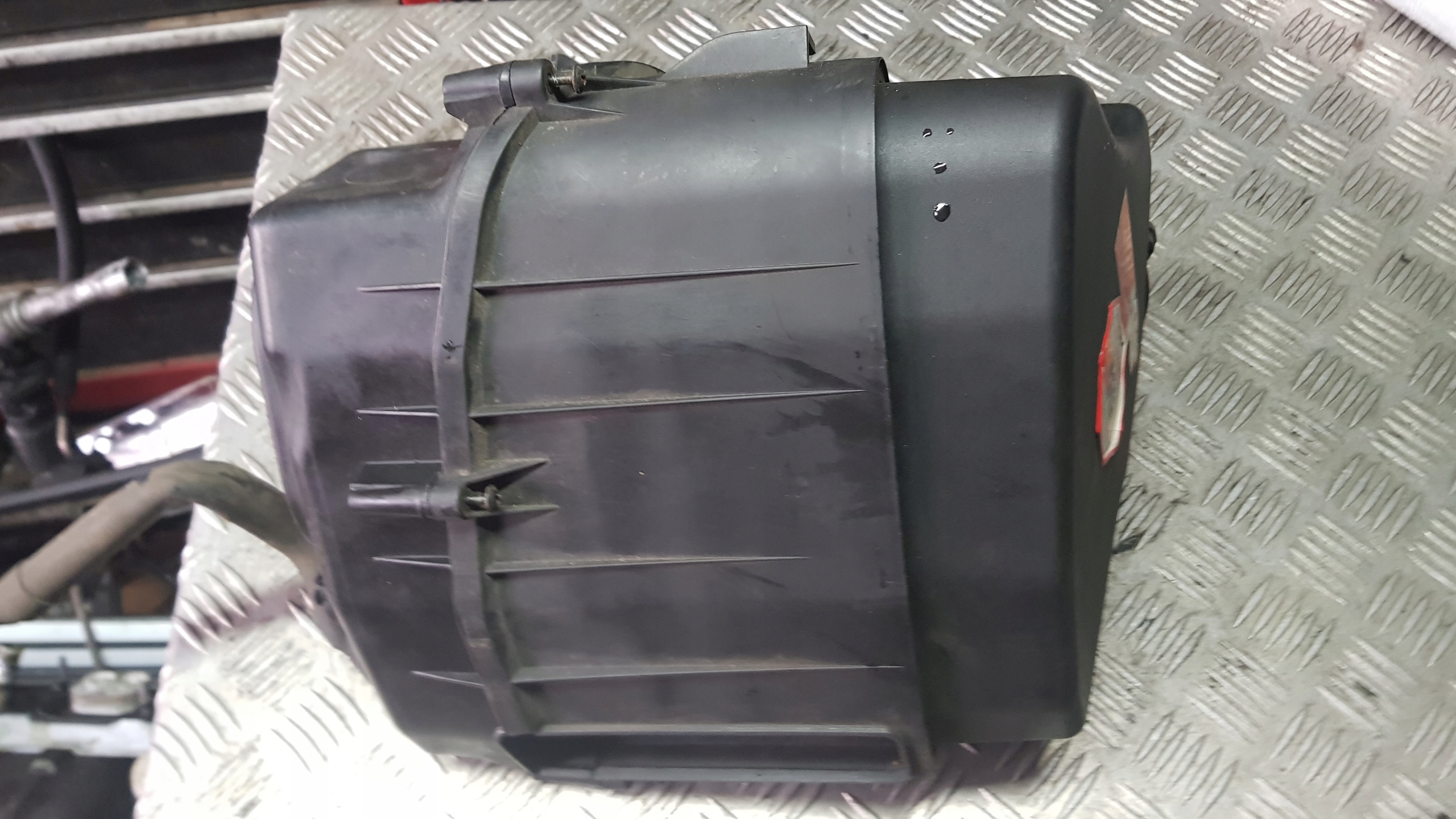 AUDI A8 D3 Gehäuse filter luft 3.0 TDI 059133823d