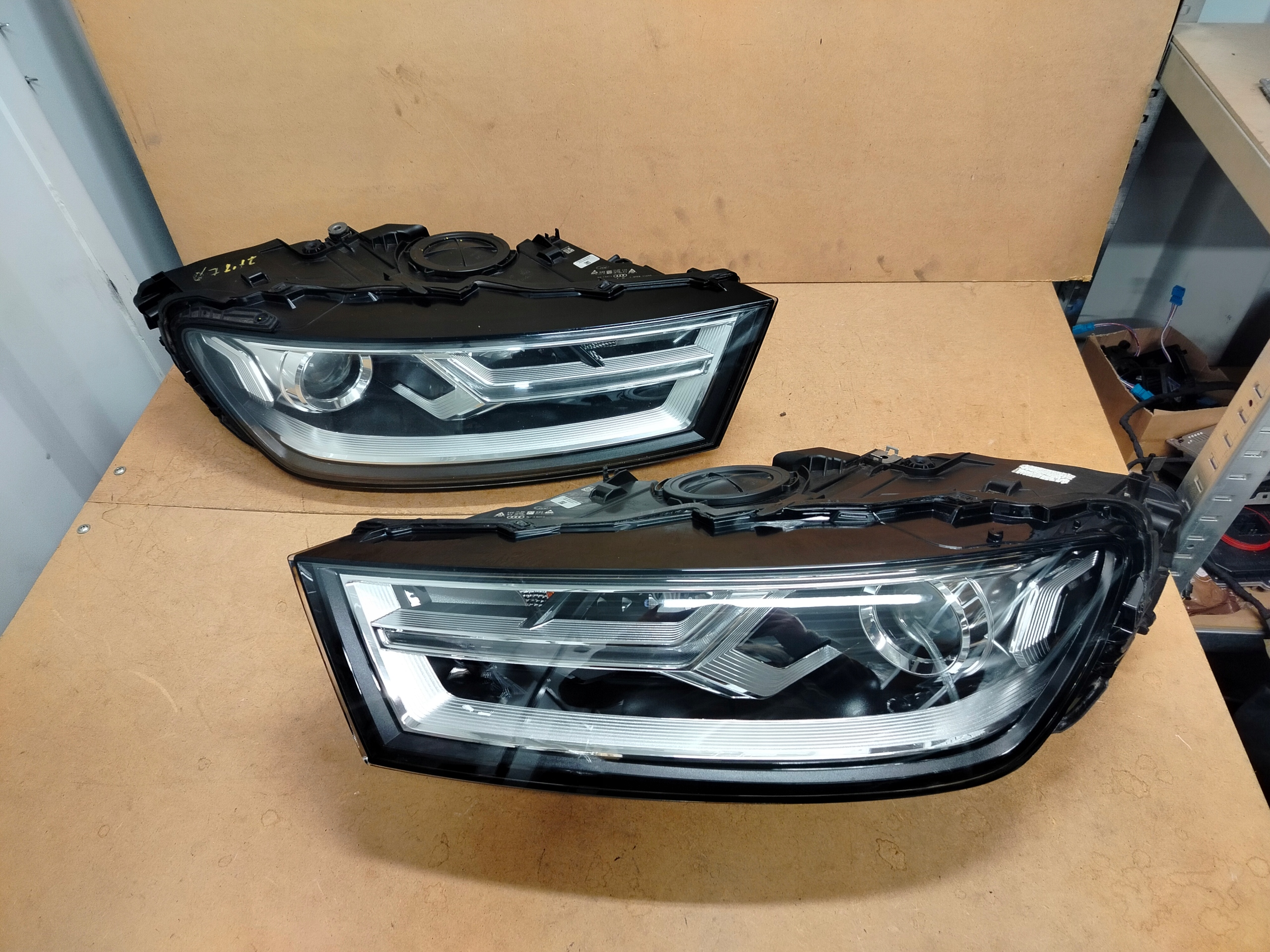 Frontscheinwerfer Audi Q7 4M0941005 Xenon Links Scheinwerfer Headlight - Thumbnail 1