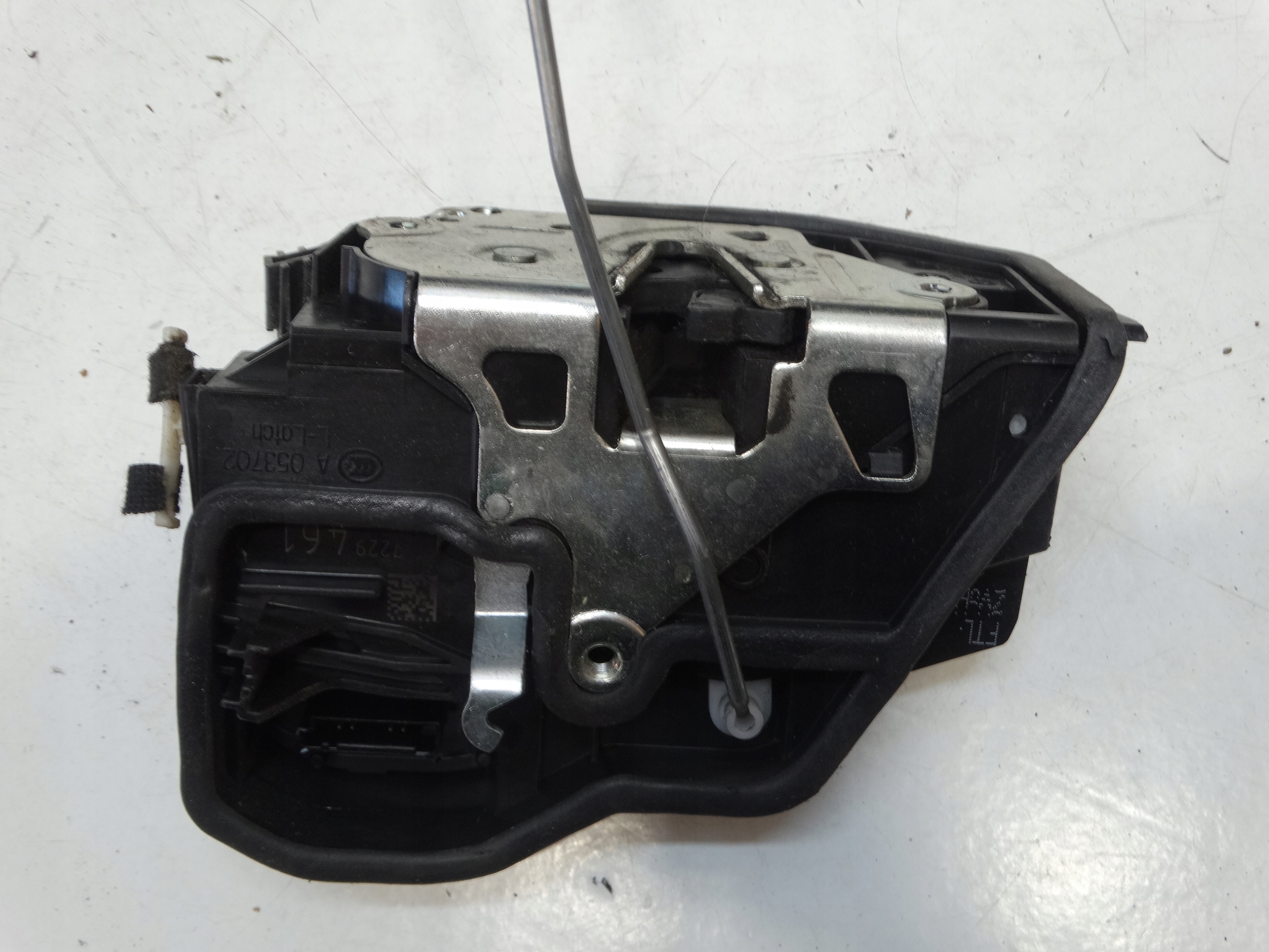 lock door left front BMW 1 F20 2013R. 7229461