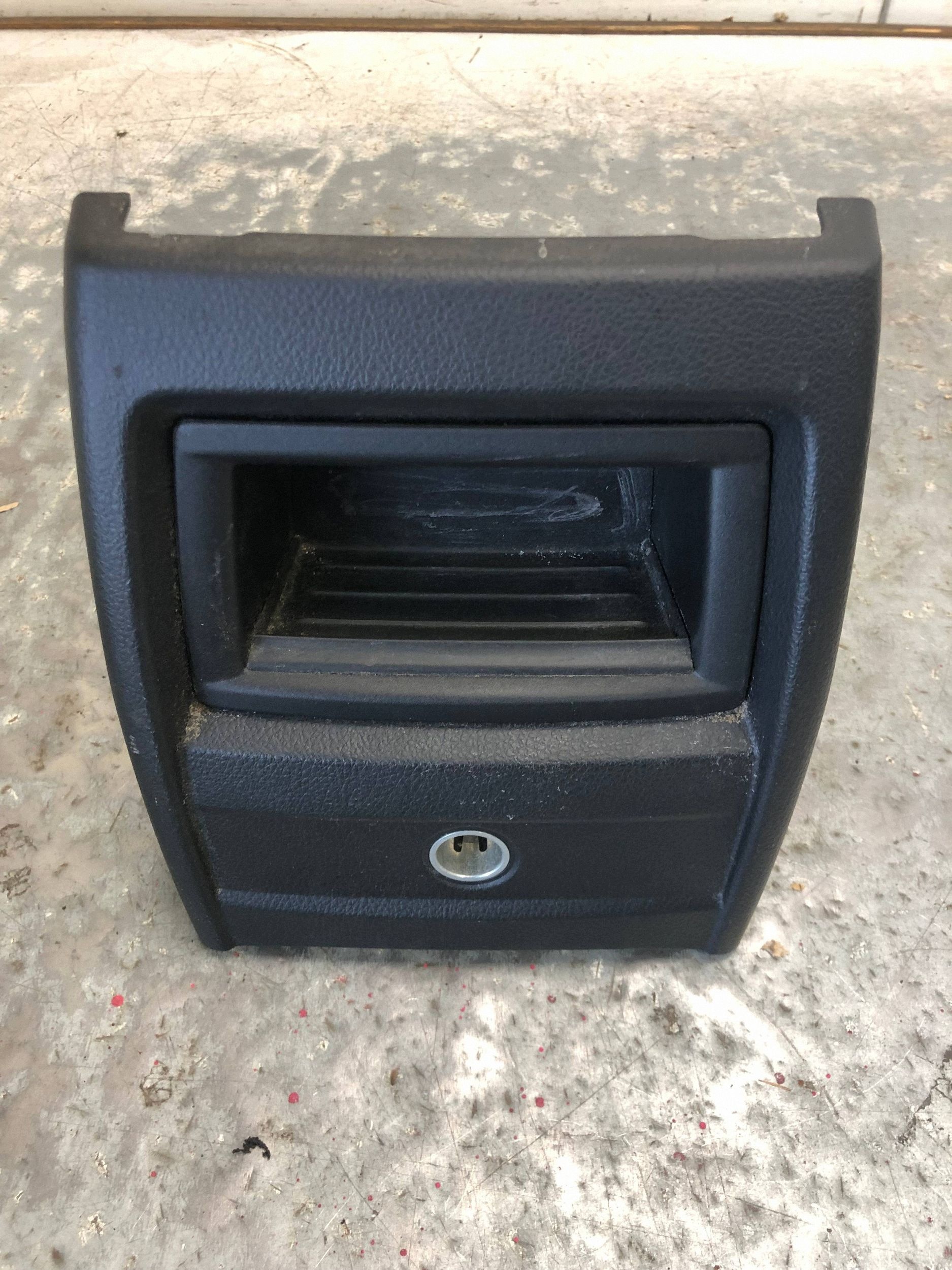 Cendrier TUNELU Arrière BMW F31 9212487