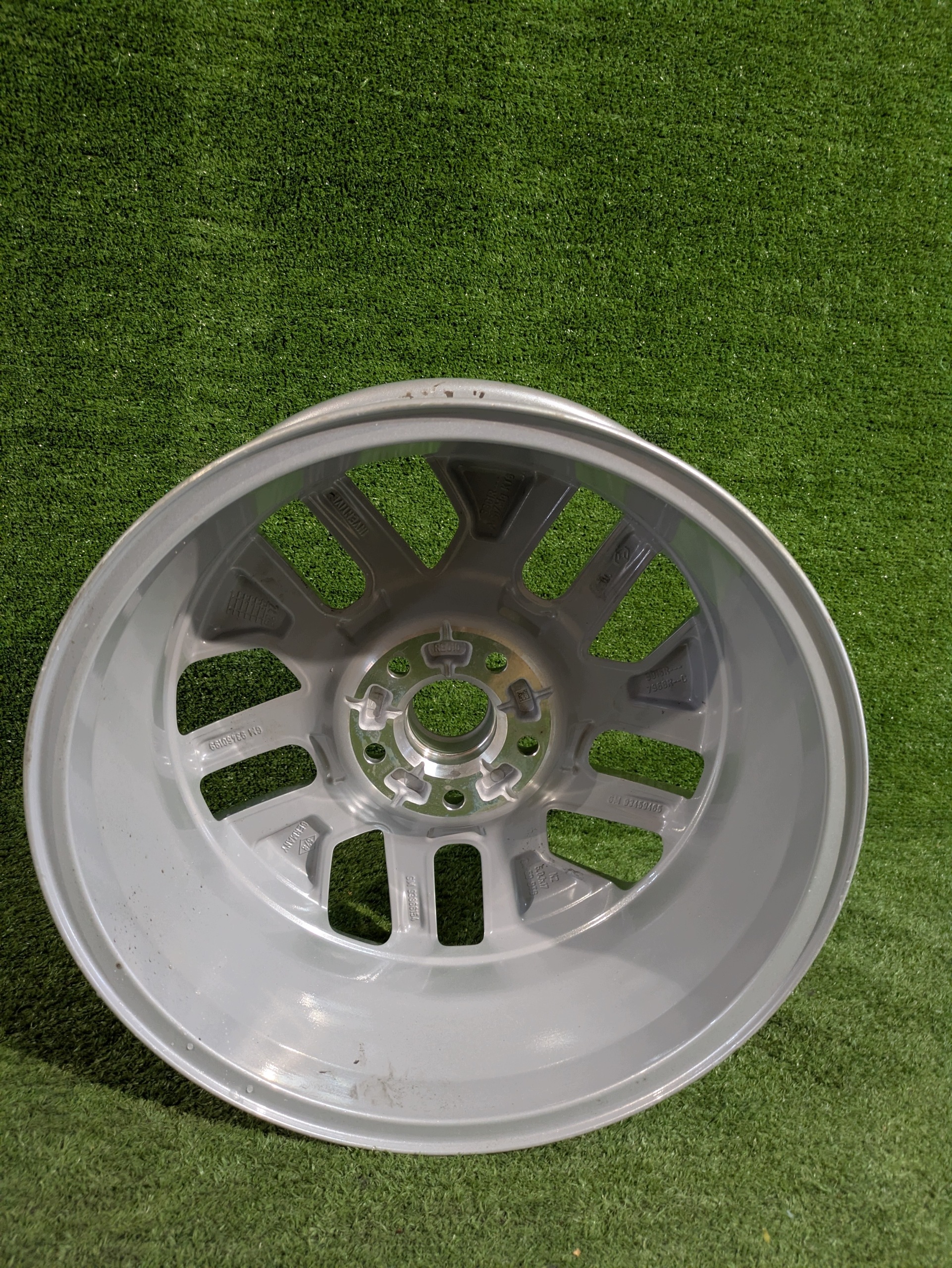 disk hliníkový disk RENAULT 17" x 6J ET50 NR.F359