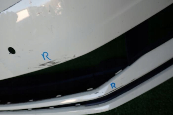 VW TOURAN 15- Frontstoßstange vorne