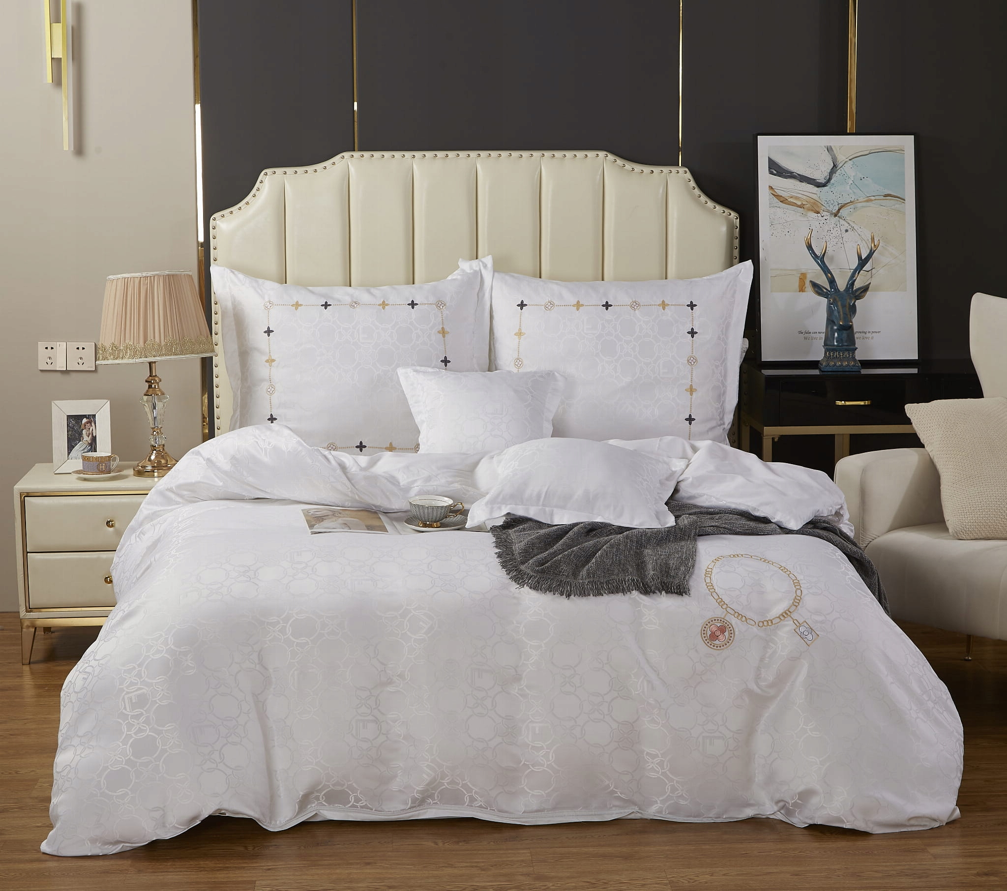 Posteľná Bielizeň atlasová vyšívaná 200x220 s exkluzívnymi bielymi krúžkami AT012