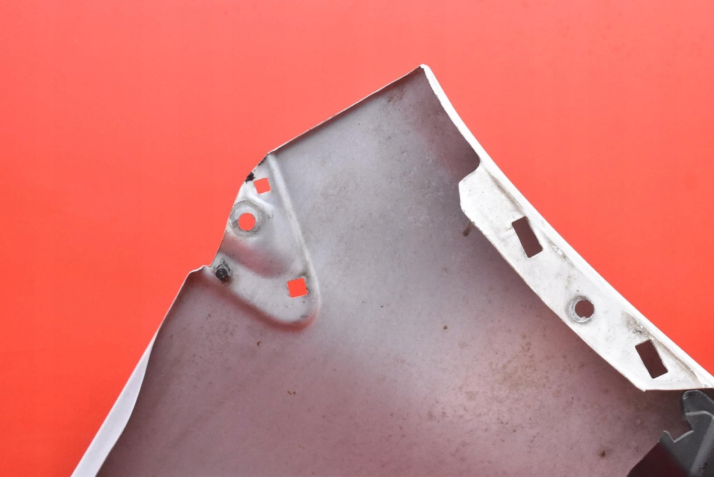 fender left front front BIALY DACIA DOKKER 12-17