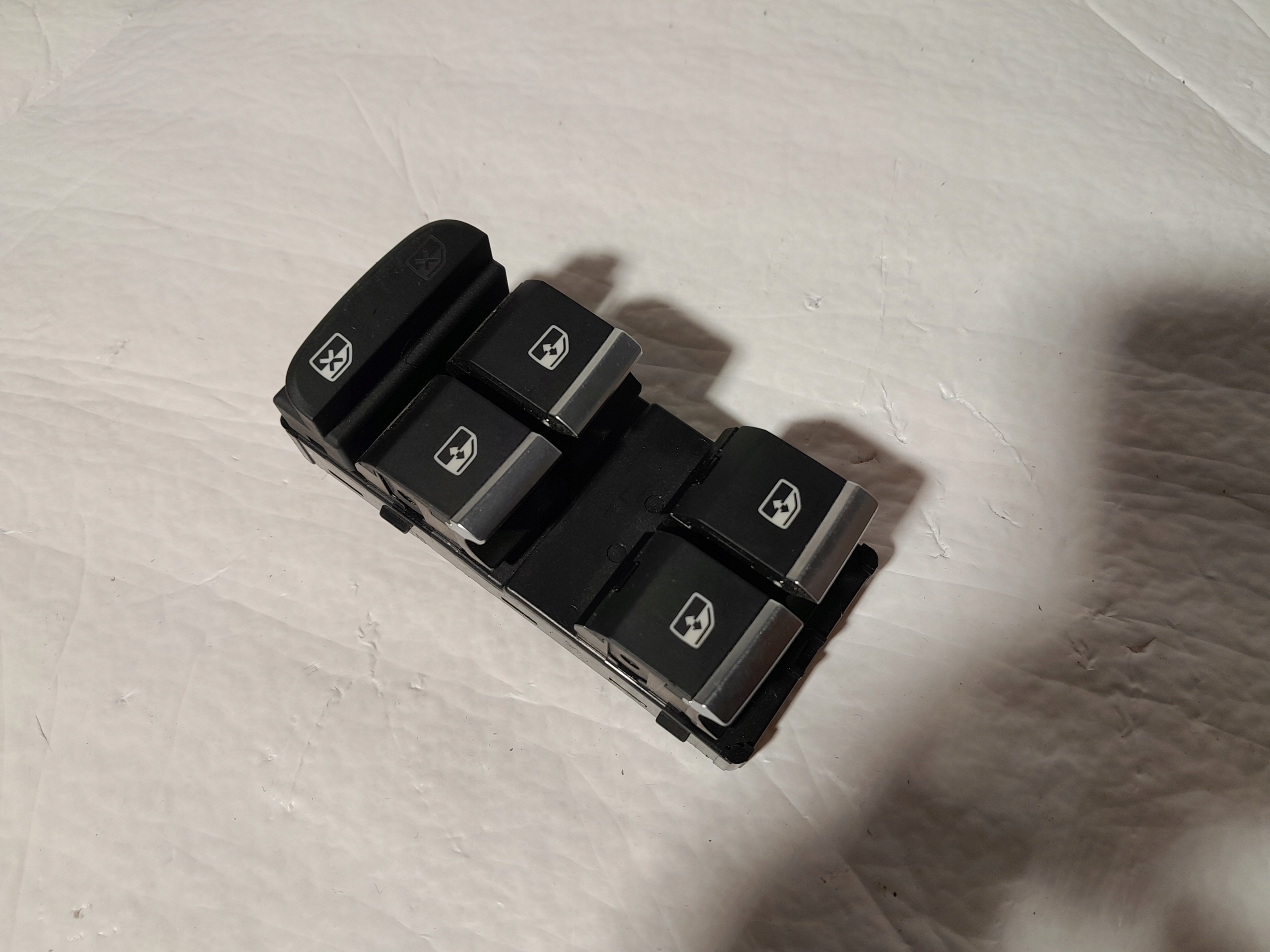 AUDI A4 B9 switch lifting of the window 8W0959851E
